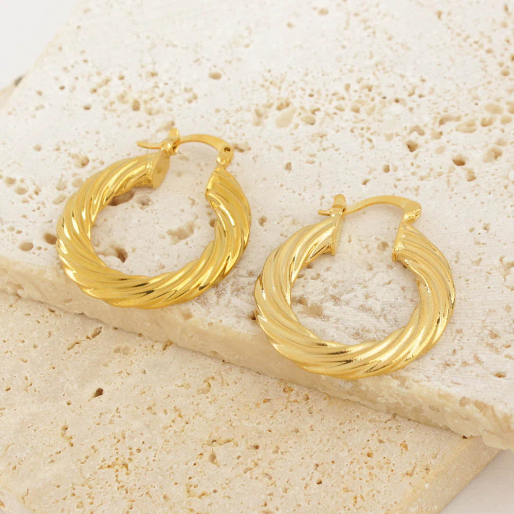 14K Gold Solid Twist Tube Hoop Earring - Image 3