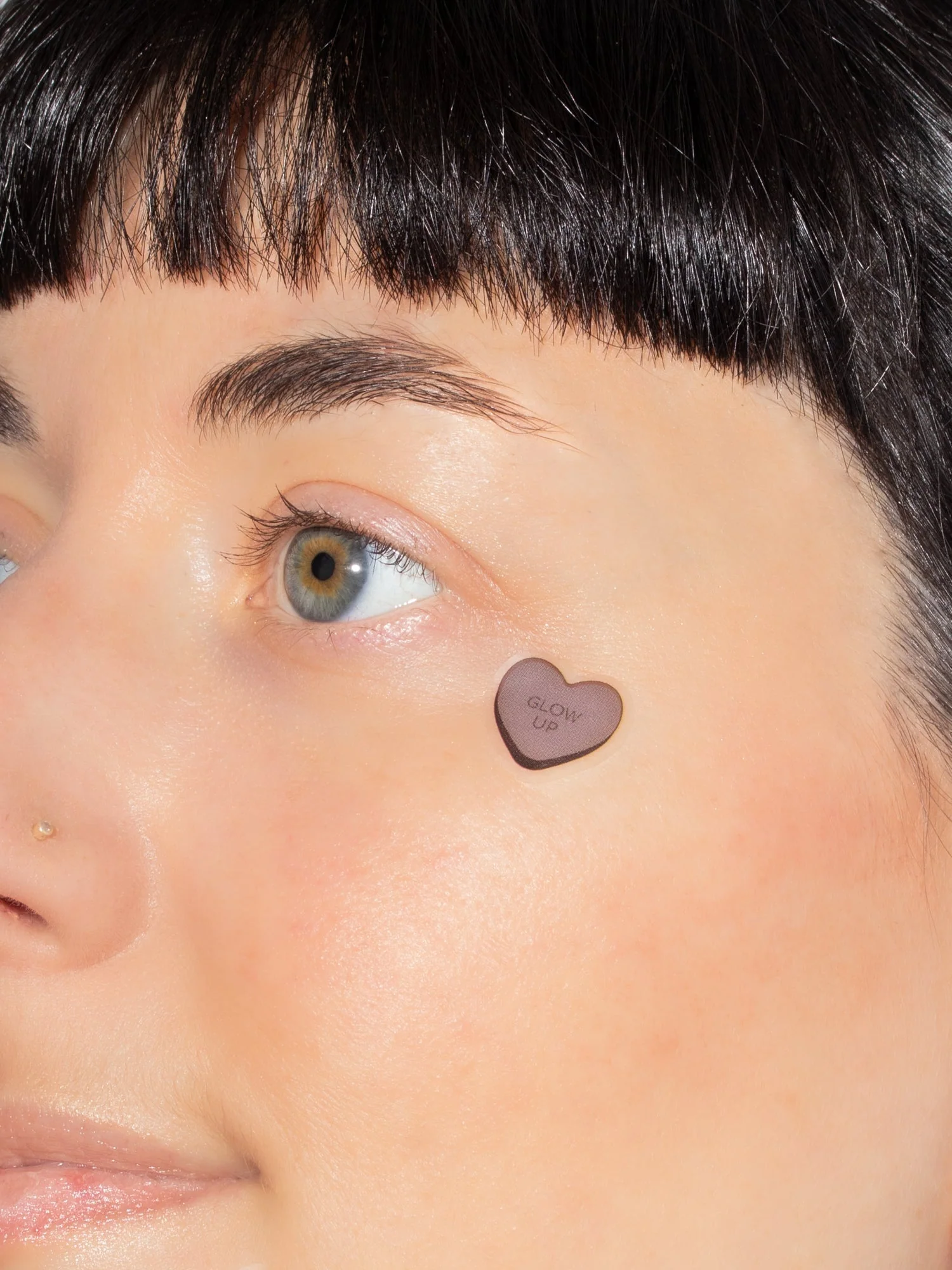 16x Healing Heart Pimple Patches by Skincare for Weirdos - Image 4