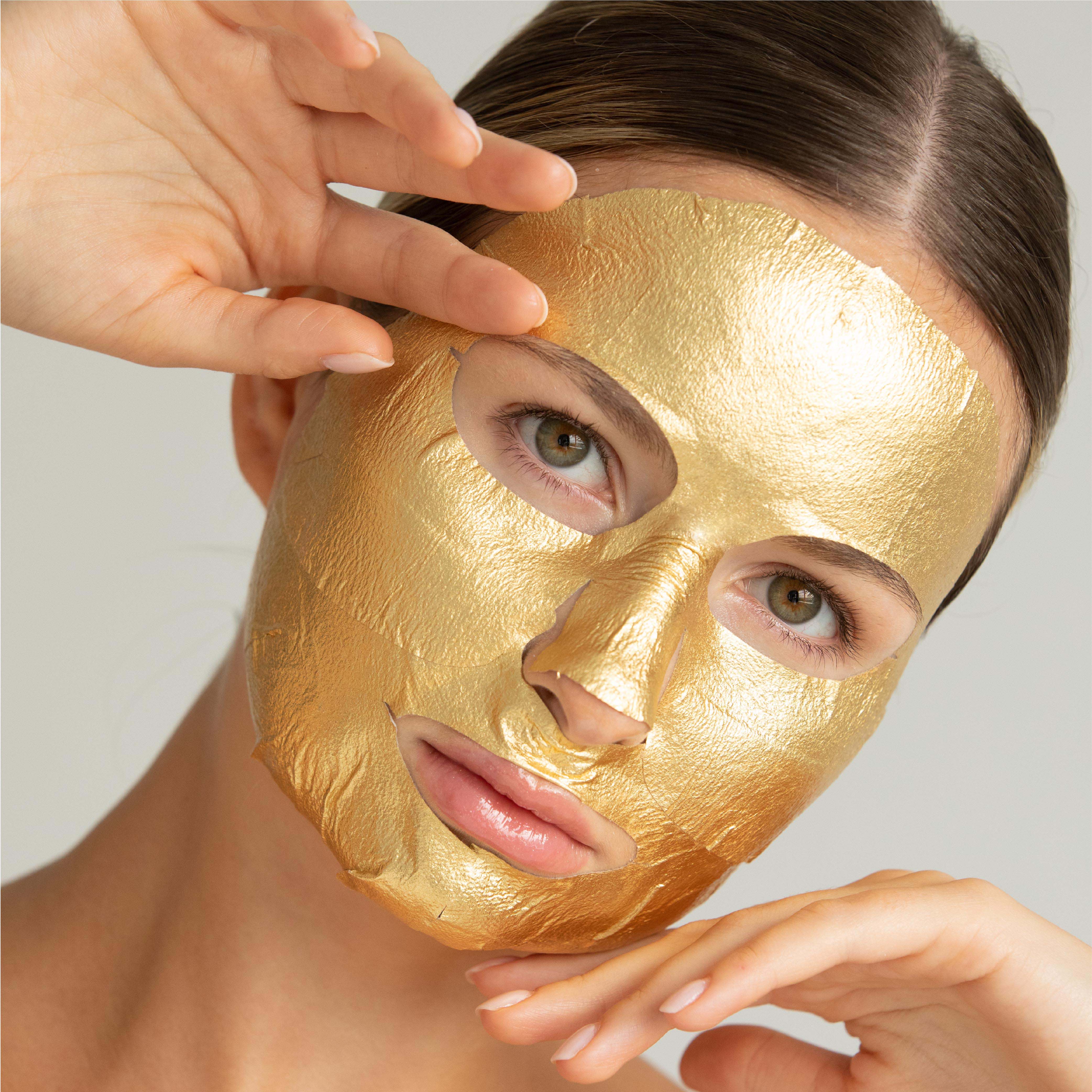 24K Gold Foil Premium Face Mask by LAPCOS - Image 3
