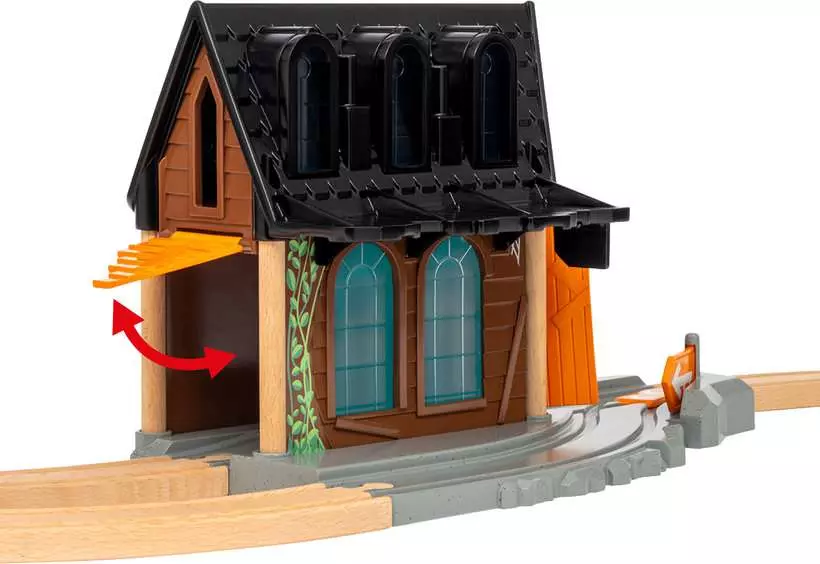 Brio: World Smart Tech Sound Spooky Train Station - Image 3