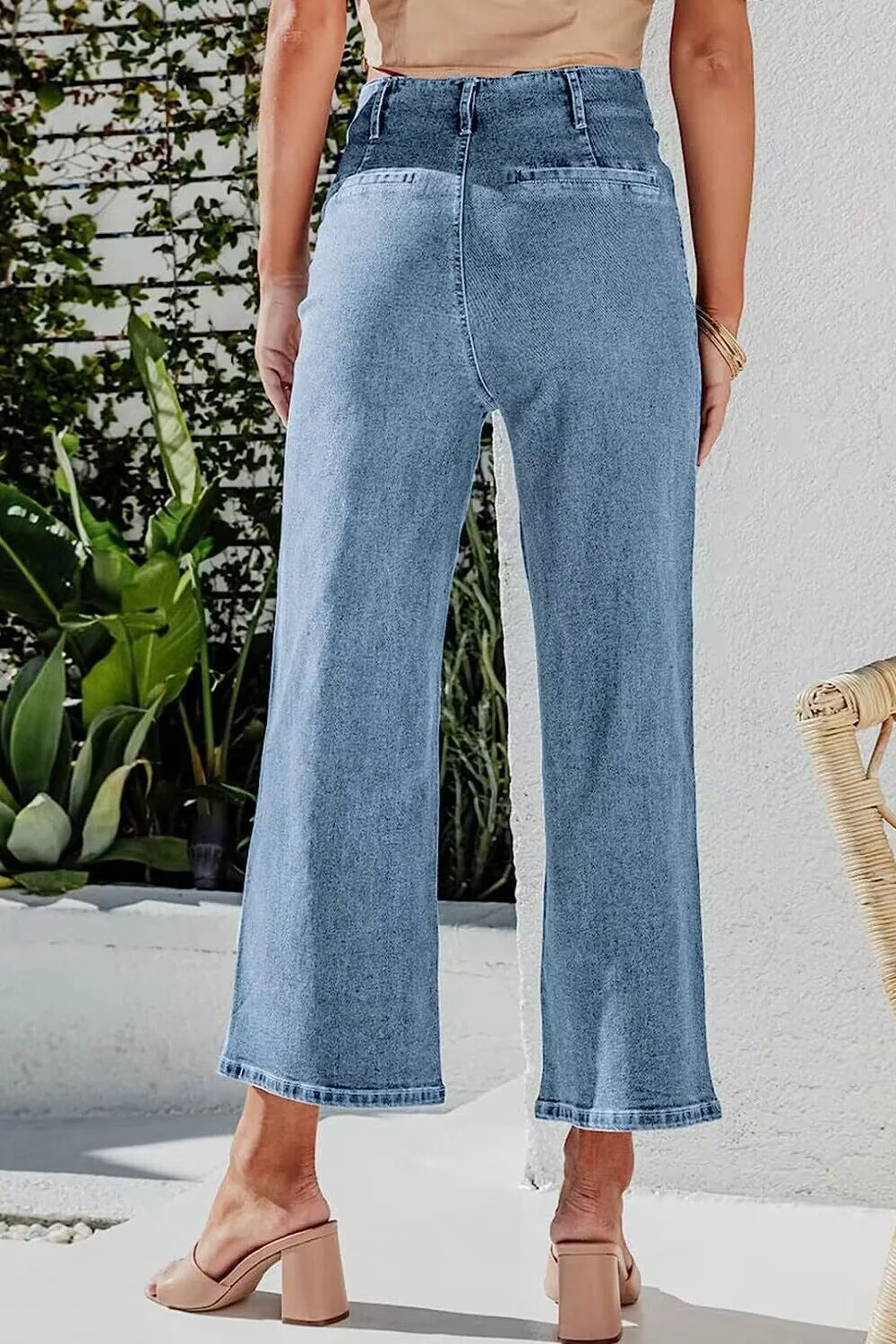 Button Fly Cropped Wide Leg Jeans - Image 3