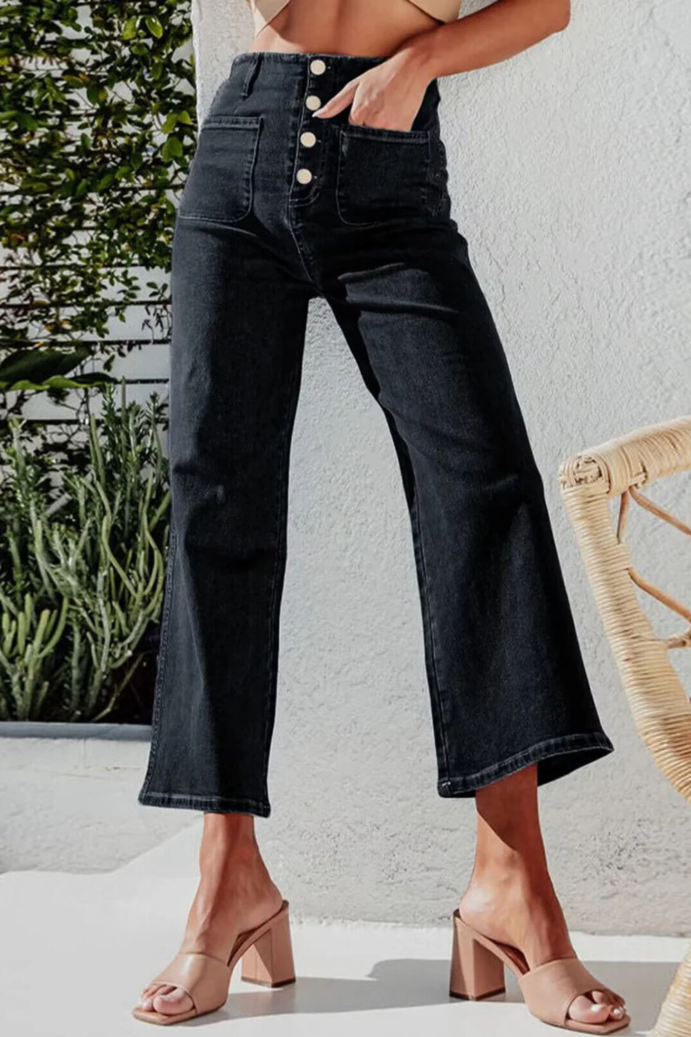 Button Fly Cropped Wide Leg Jeans - Image 9