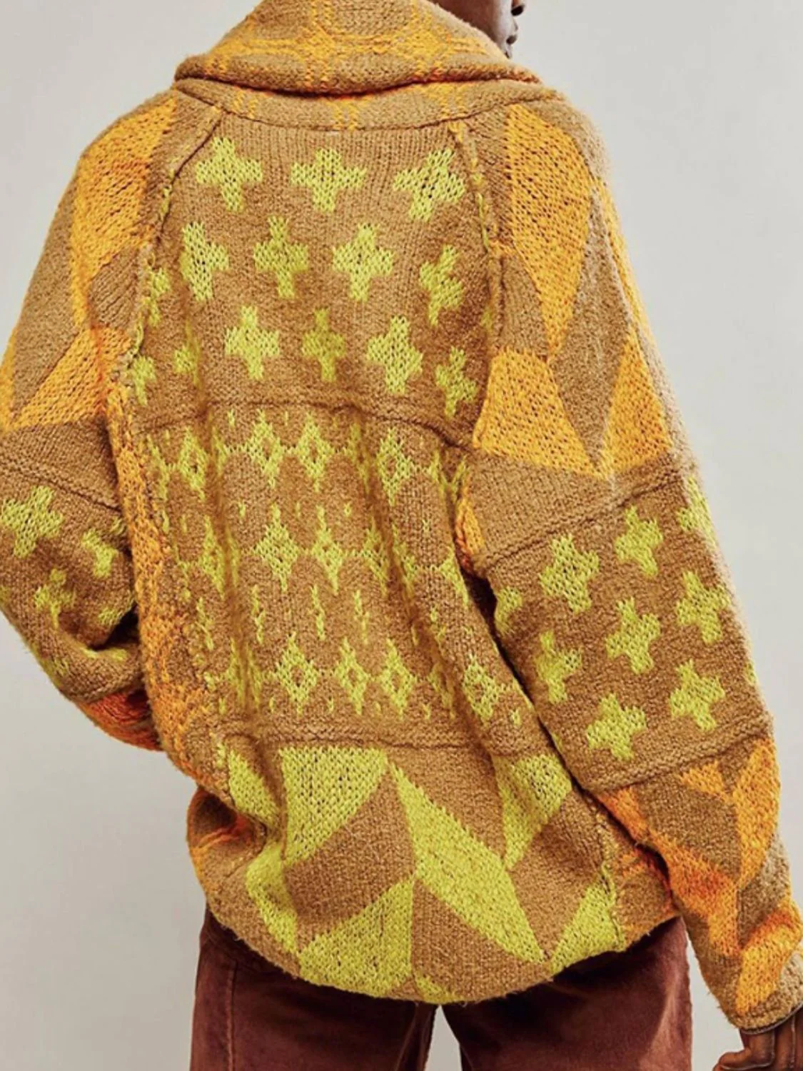 Collared Neck Long Sleeve Cardigan - Image 12