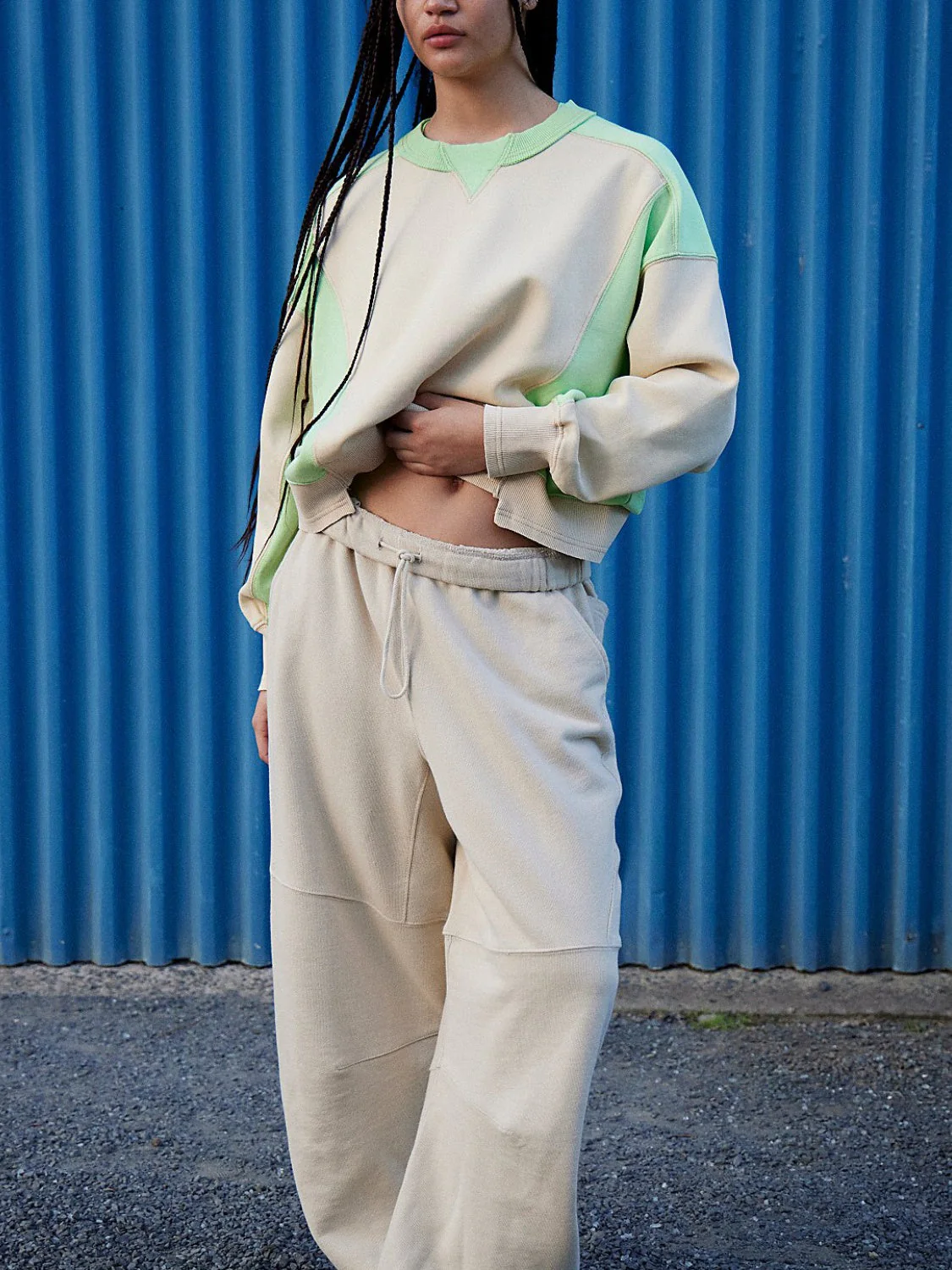 Contrast Round Neck Long Sleeve Sweatshirt - Image 6