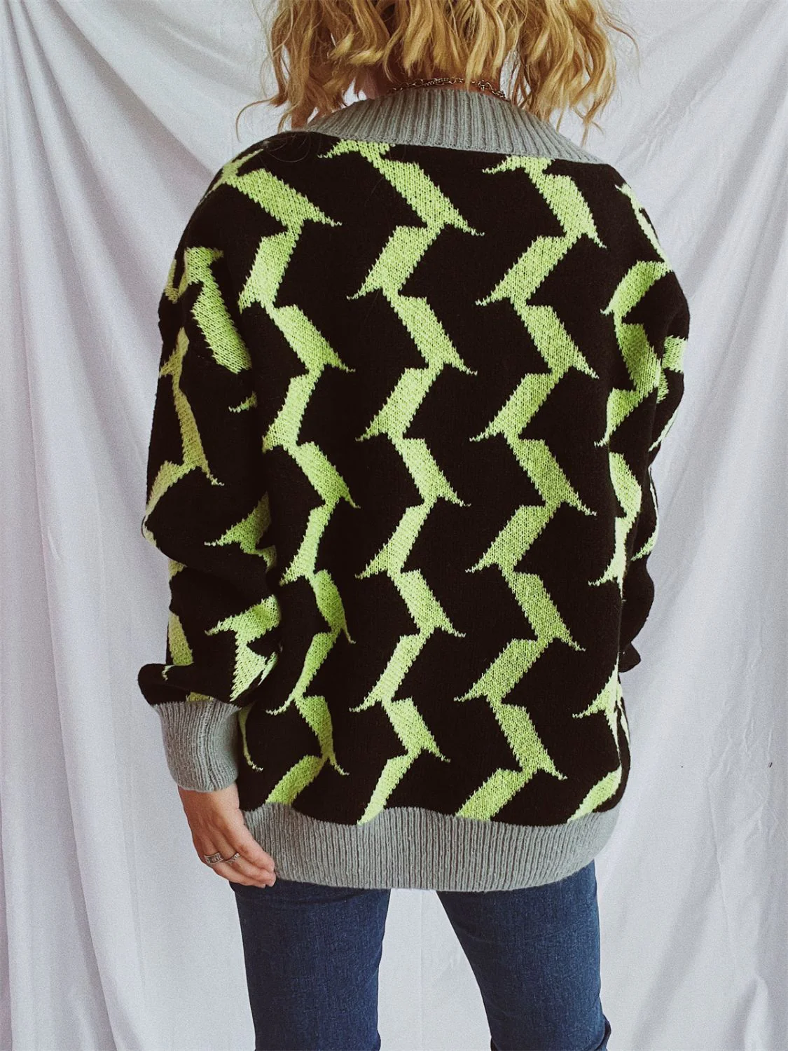 Contrast Trim Geometric V-Neck Long Sleeve Cardigan - Image 15