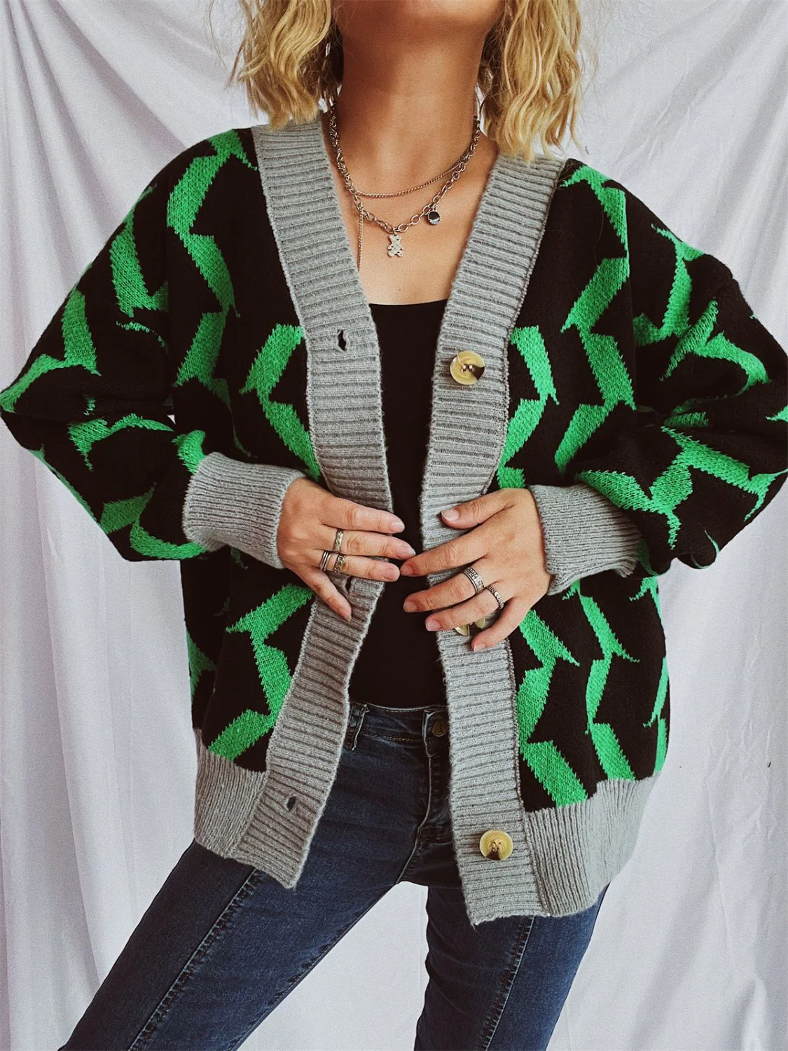 Contrast Trim Geometric V-Neck Long Sleeve Cardigan - Image 16