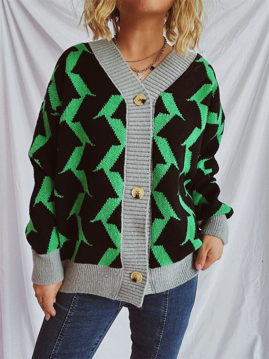 Contrast Trim Geometric V-Neck Long Sleeve Cardigan - Image 17
