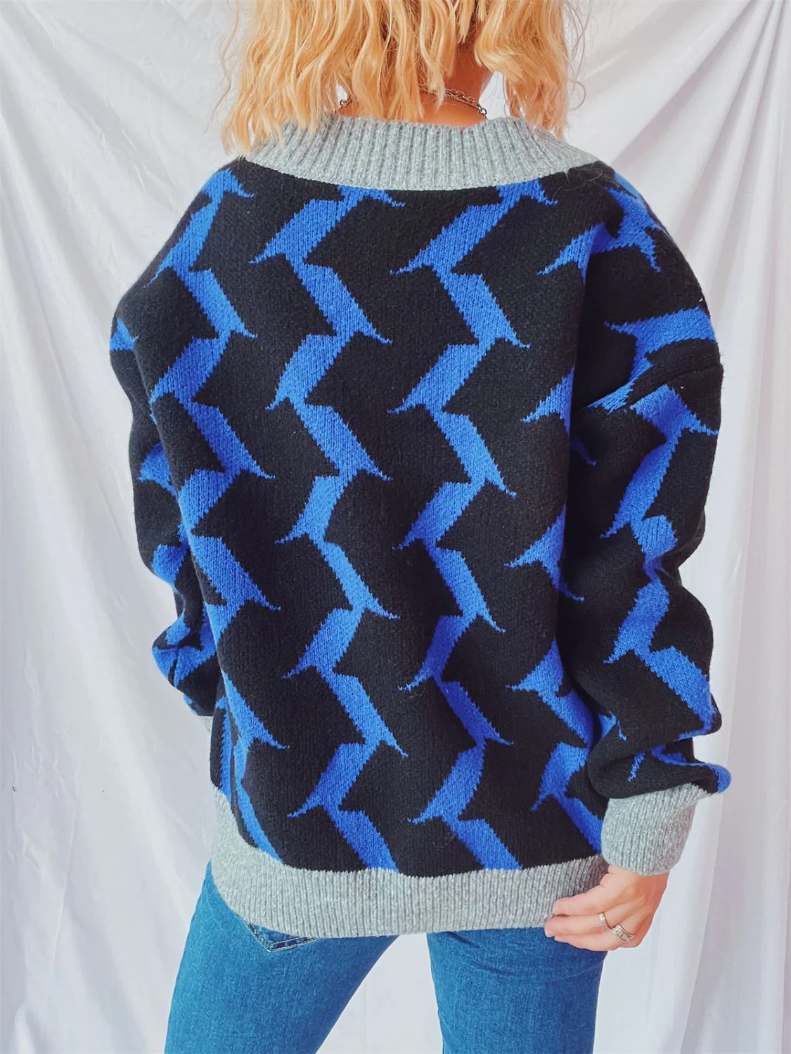 Contrast Trim Geometric V-Neck Long Sleeve Cardigan - Image 2