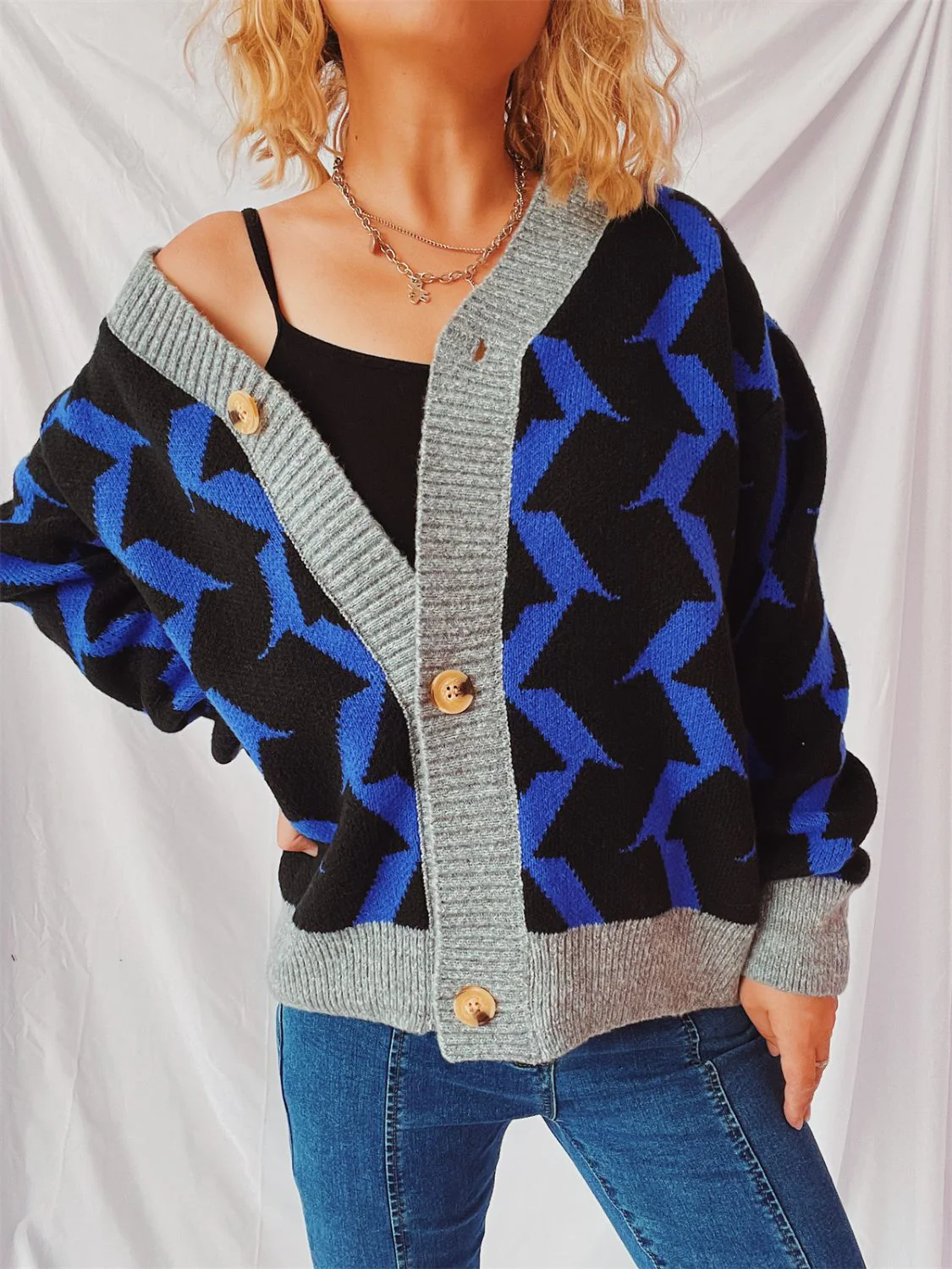 Contrast Trim Geometric V-Neck Long Sleeve Cardigan - Image 3