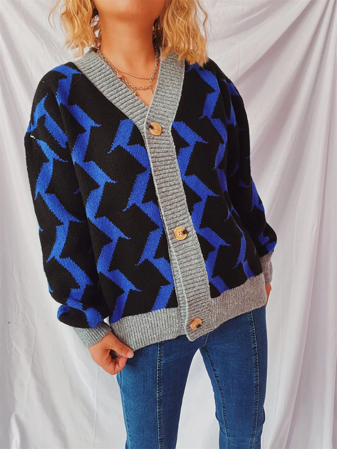 Contrast Trim Geometric V-Neck Long Sleeve Cardigan - Image 4