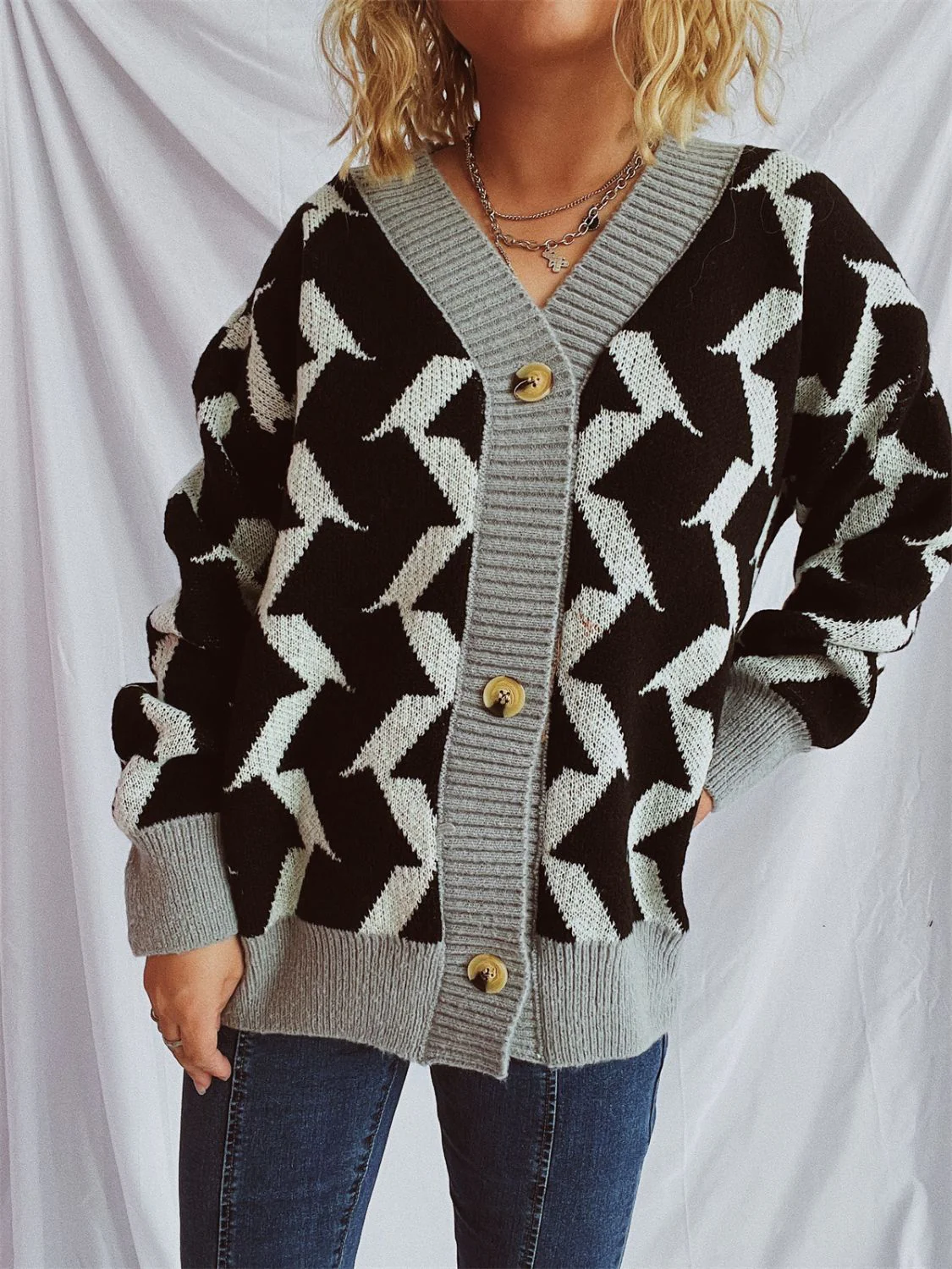 Contrast Trim Geometric V-Neck Long Sleeve Cardigan - Image 6