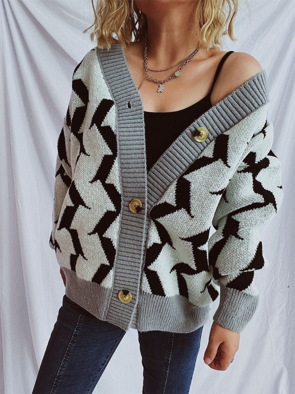 Contrast Trim Geometric V-Neck Long Sleeve Cardigan - Image 9