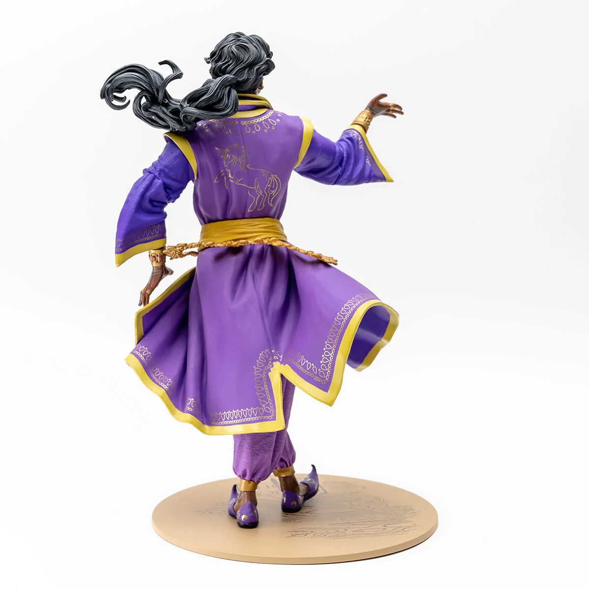 Critical Role: 12" Shaun Gilmore Figure by McFarlane Toys (Limited Edition) - Image 6
