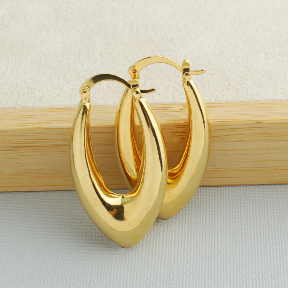 Cute 14k Gold Puffy Oval Hoop Earrings - Image 2