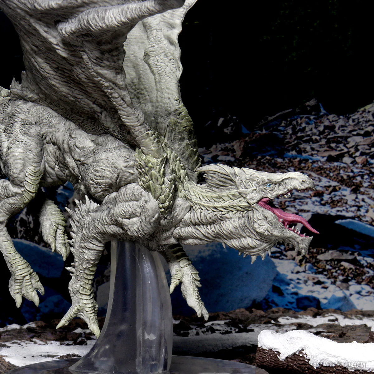 D&D: Icons of the Realms - Adult White Dragon Premium Figure - Image 10