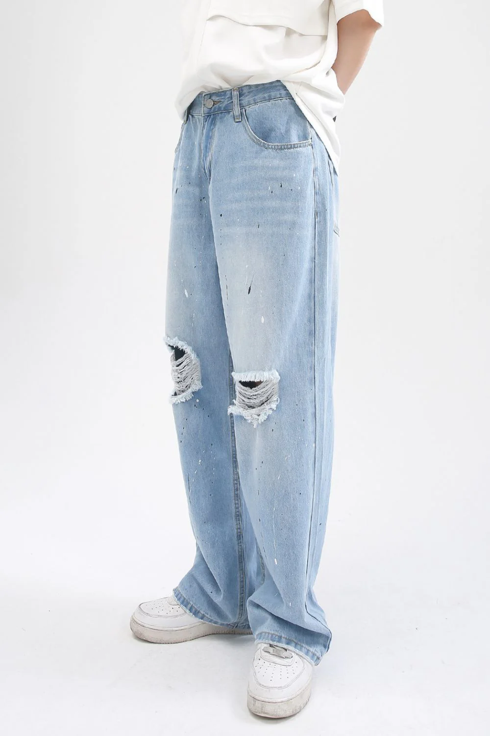 Distressed Jeans with Pockets - Image 2