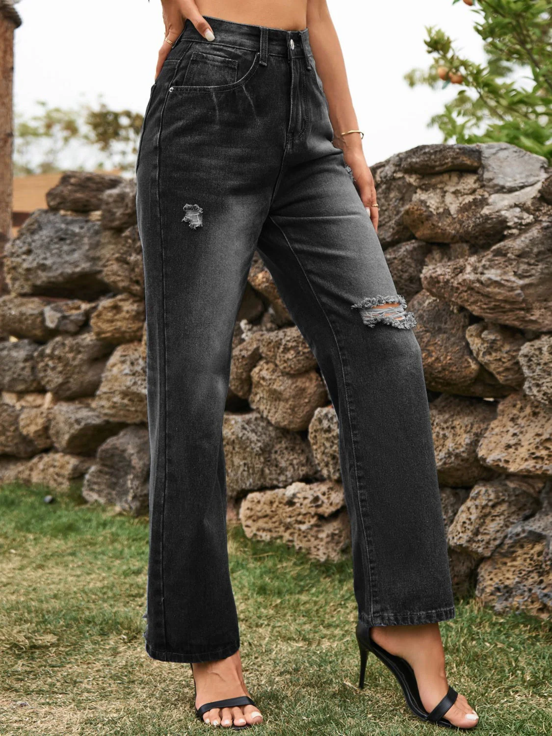 Distressed Jeans with Pockets - Image 10