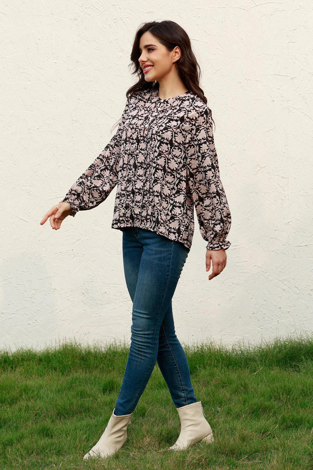 Floral Flounce Sleeve Round Neck Blouse - Image 3
