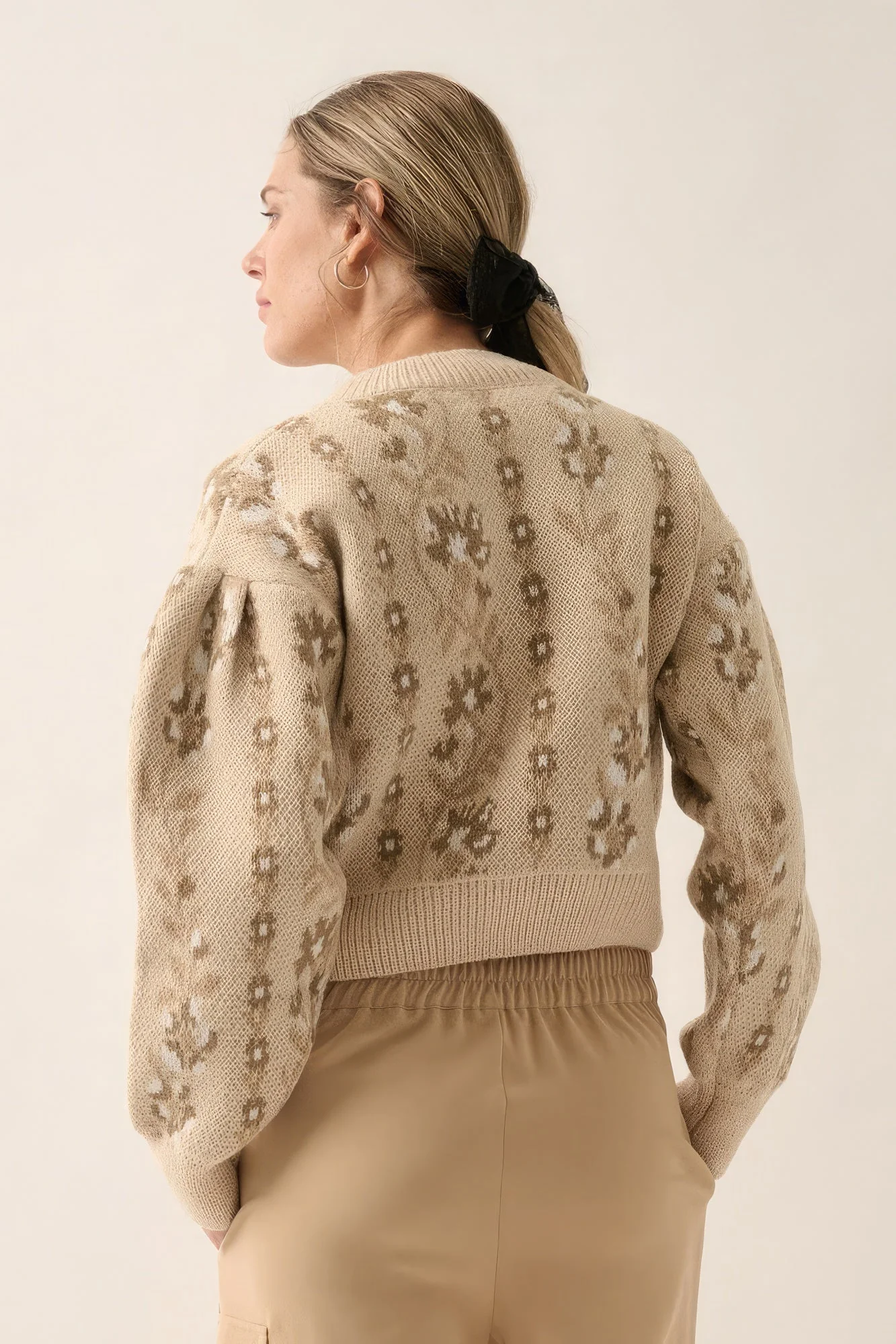 Floral Round Neck Long Sleeve Relax Fit Sweater - Image 4