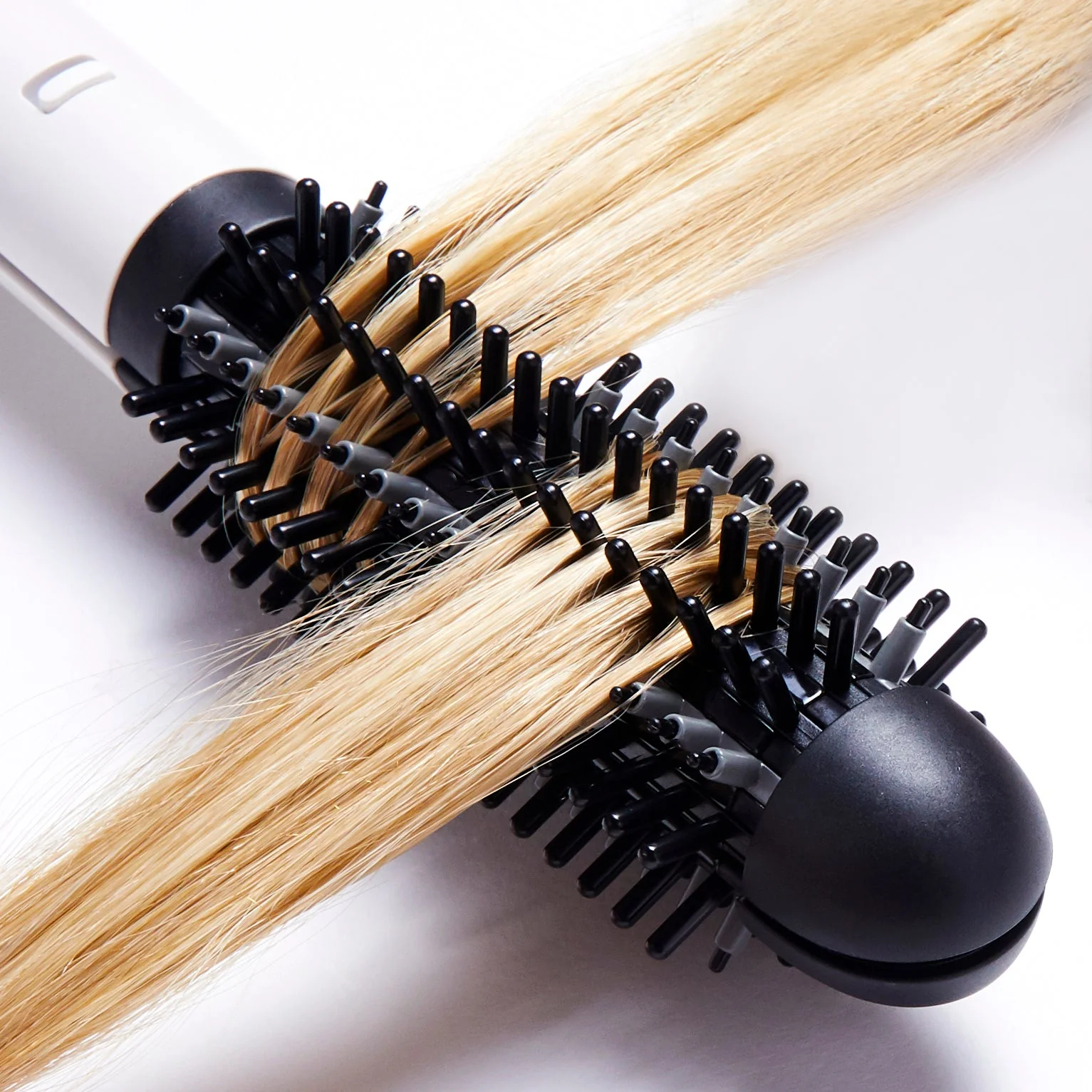 Freestyle Max 1" Straightening Brush and Iron by InStyler - Image 4