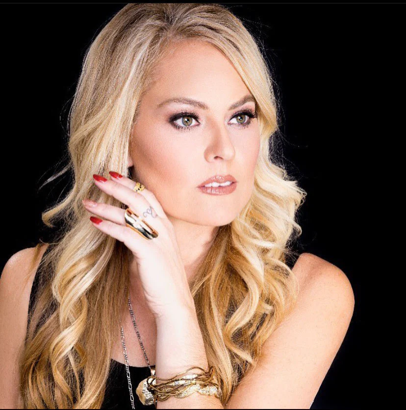Gold Crystal Sandy Ring by The Urban Charm - Image 3