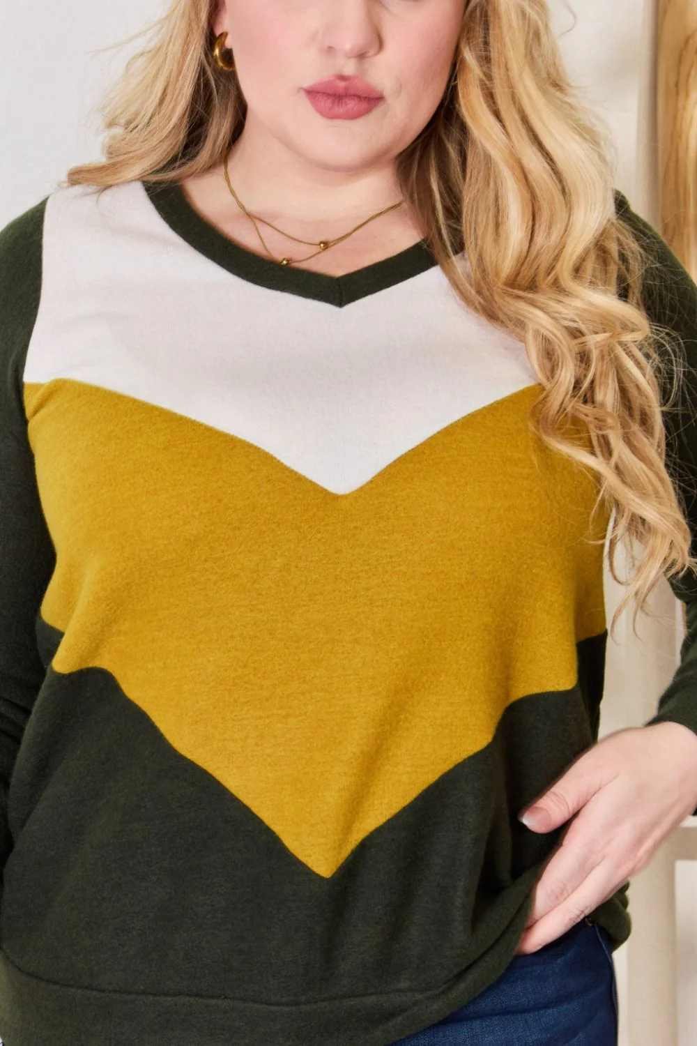 Hailey & Co Full Size Colorblock V-Neck Blouse - Image 11