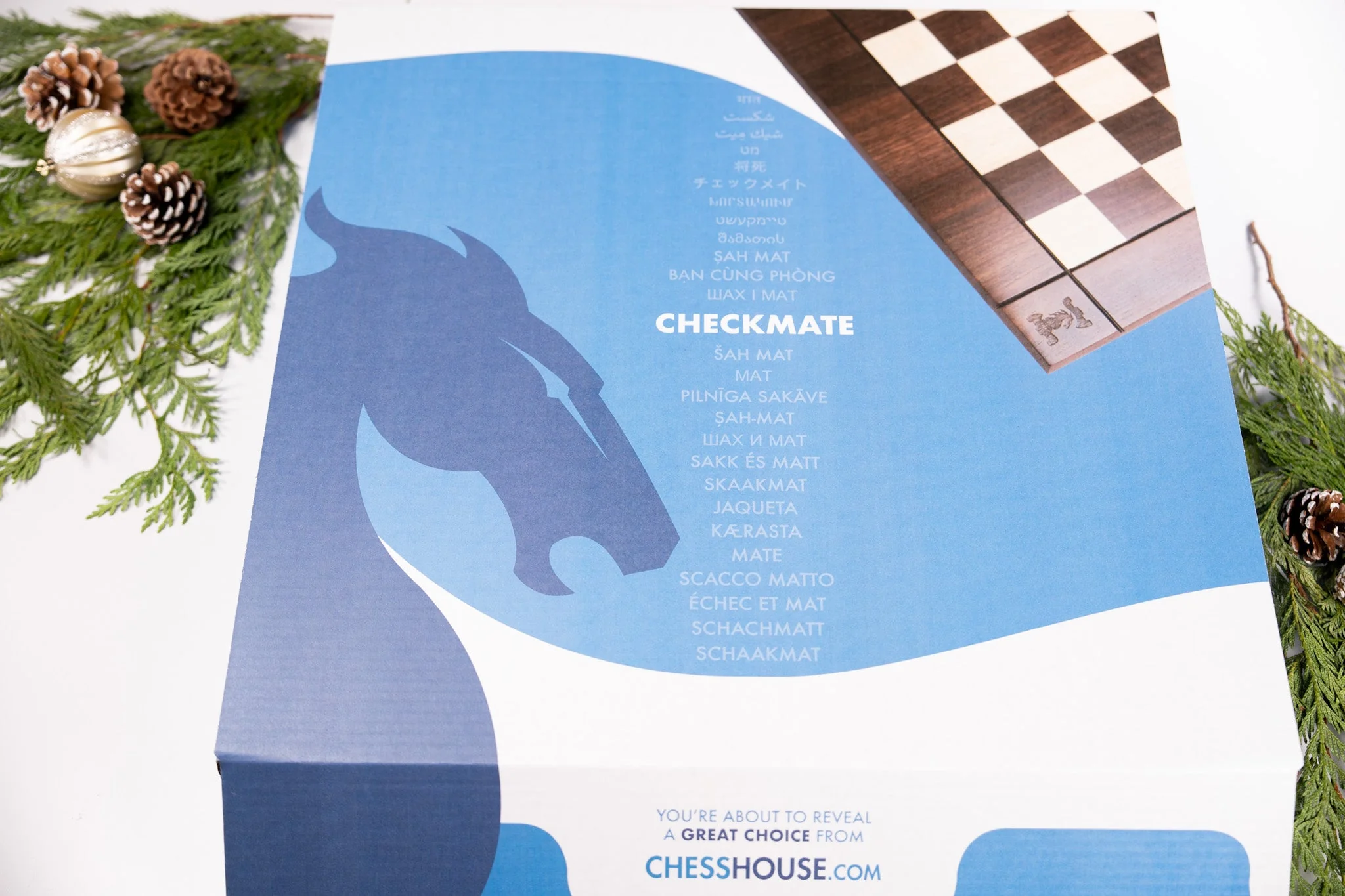 Heirloom Club Chess Set by Chess House - Image 5