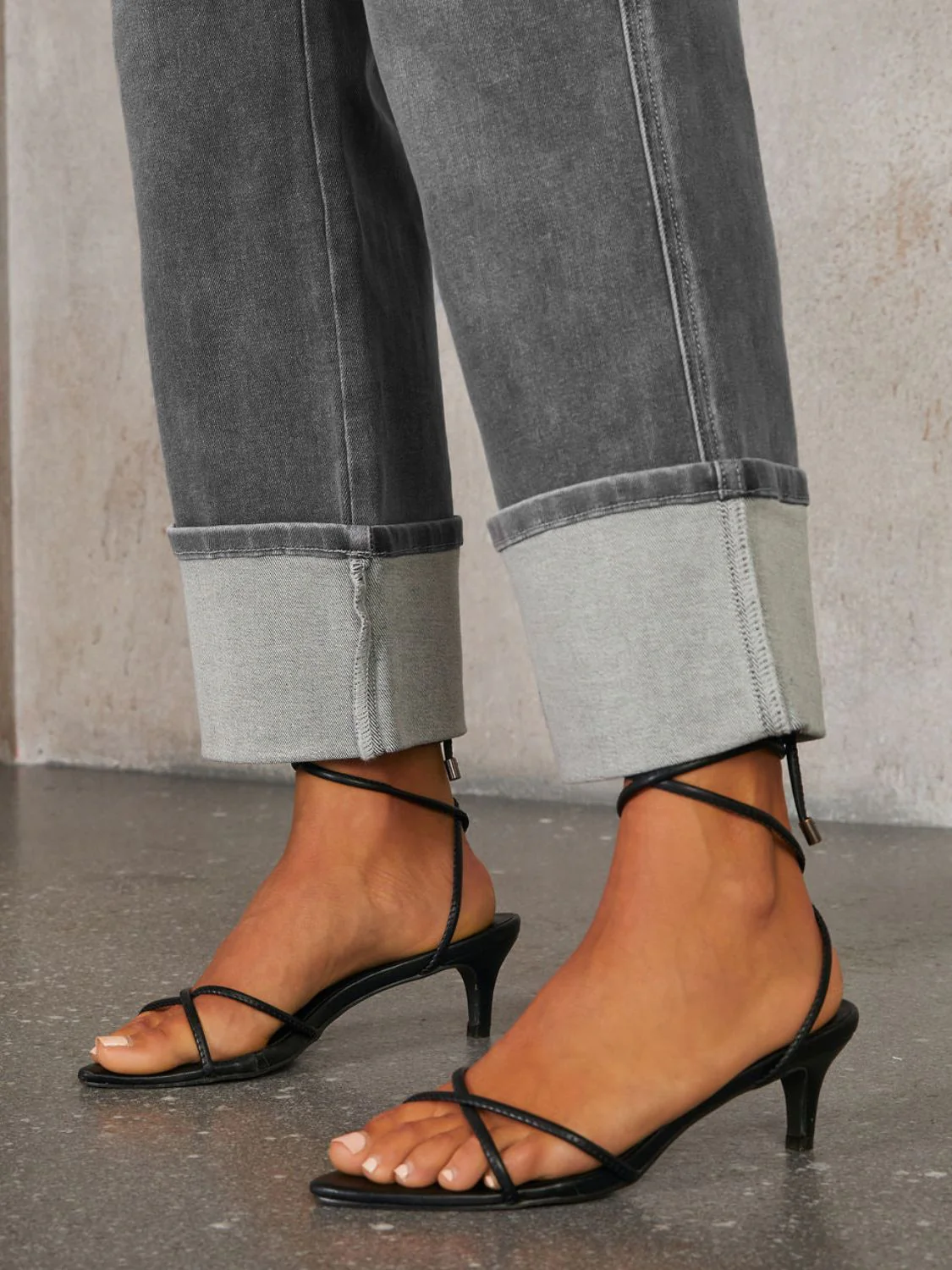 High Waisted Straight Leg Rolled Jeans - Image 12