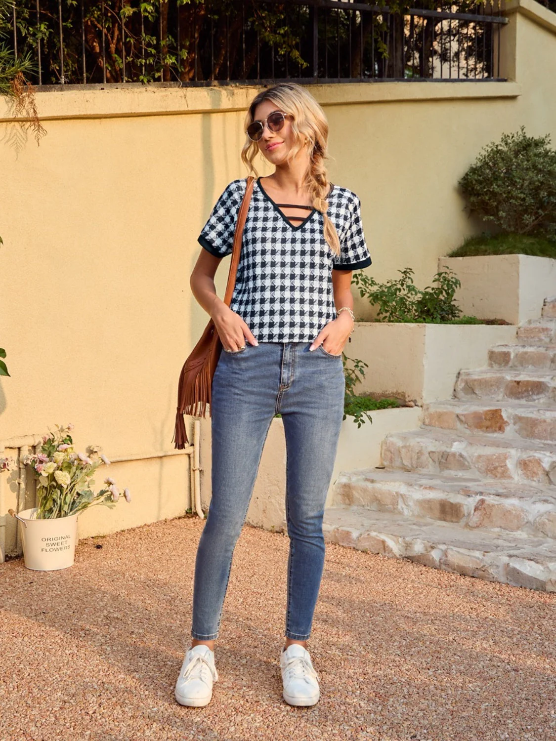 Houndstooth V-Neck Short Sleeve T-Shirt - Image 8