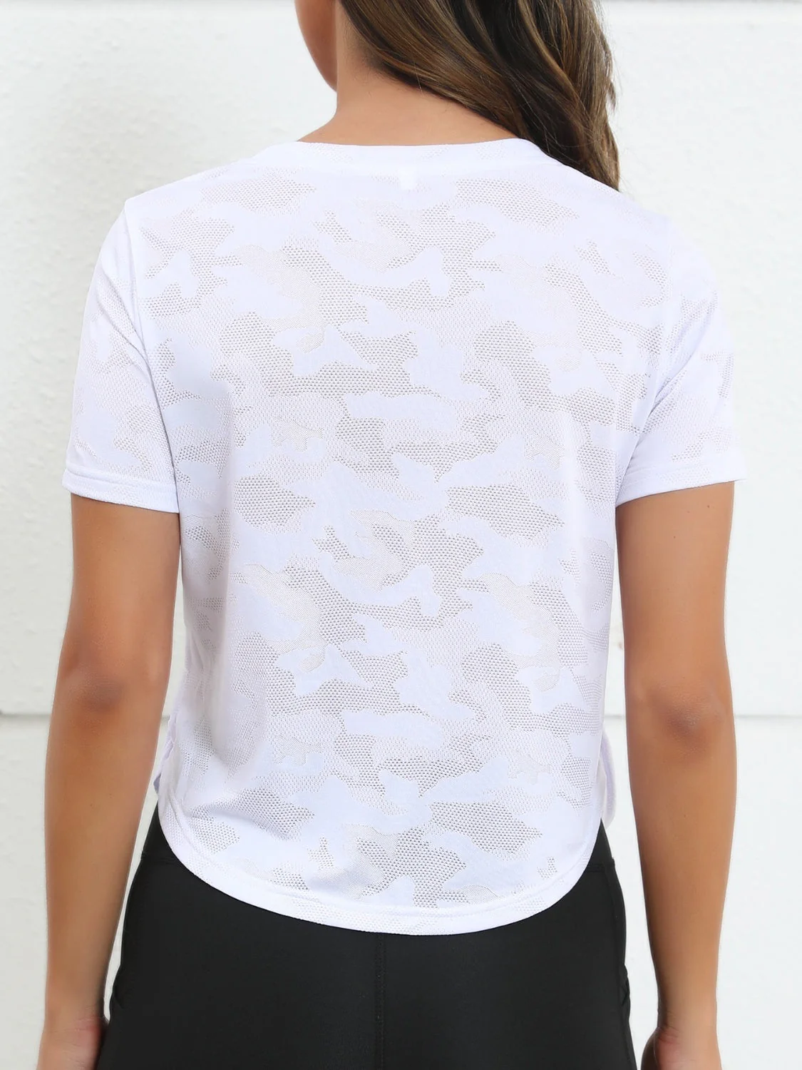 Ice Silk Mesh Round Neck Short Sleeve T-Shirt - Image 2