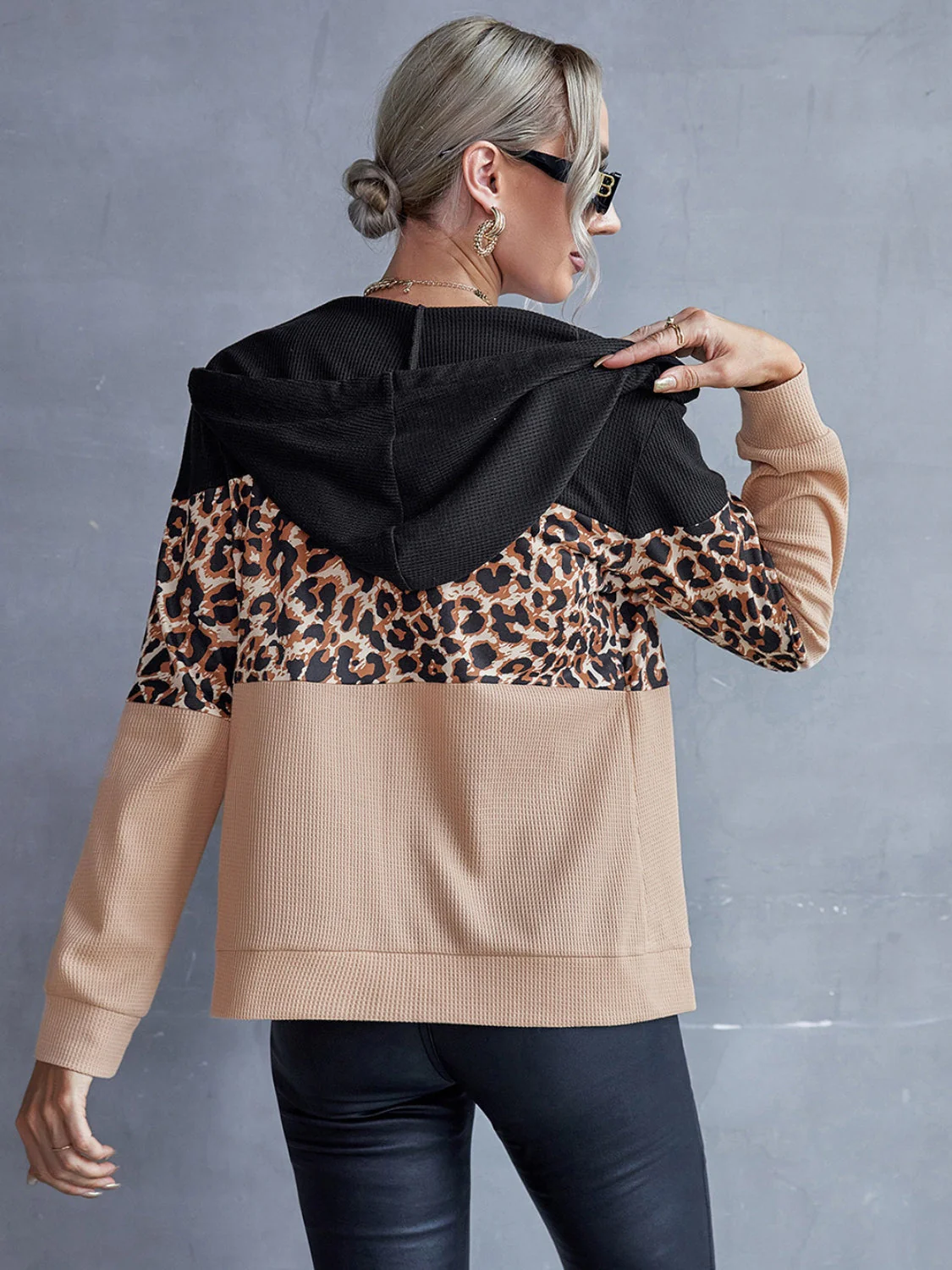 Ivy Lane Drawstring Leopard Zip Up Hooded Jacket - Image 5