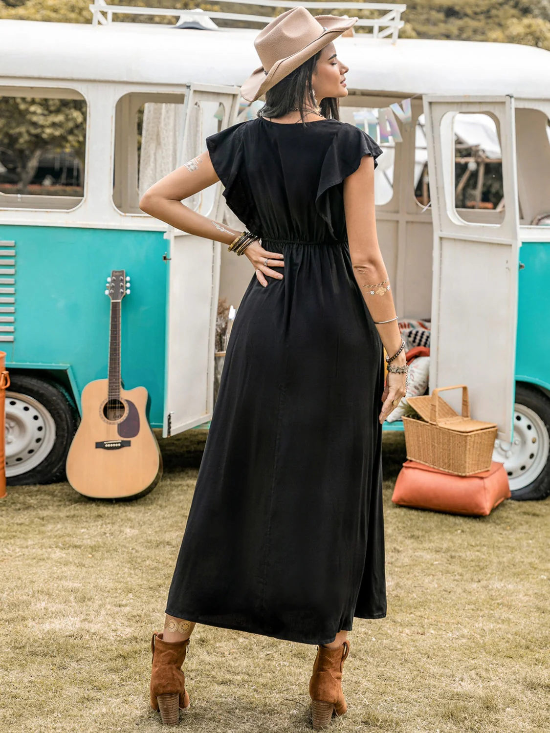 Lace Detail Plunge Cap Sleeve Midi Dress - Image 2