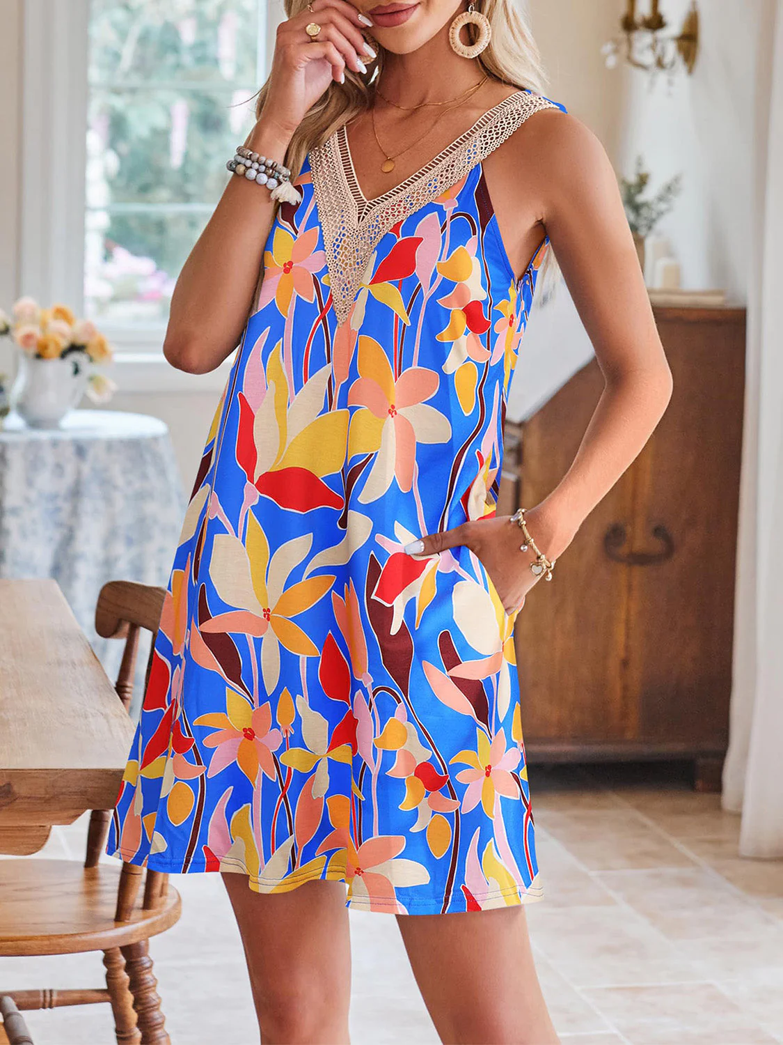 Lace Detail Printed V-Neck Sleeveless Dress - Image 17