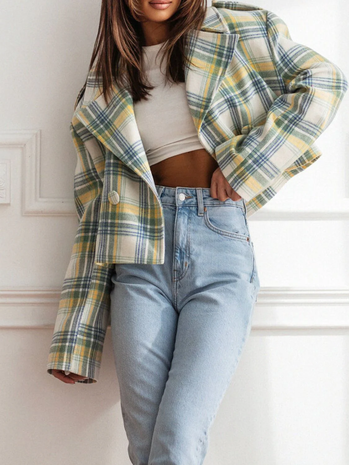 Lapel Collar Plaid Cropped Jacket - Image 3