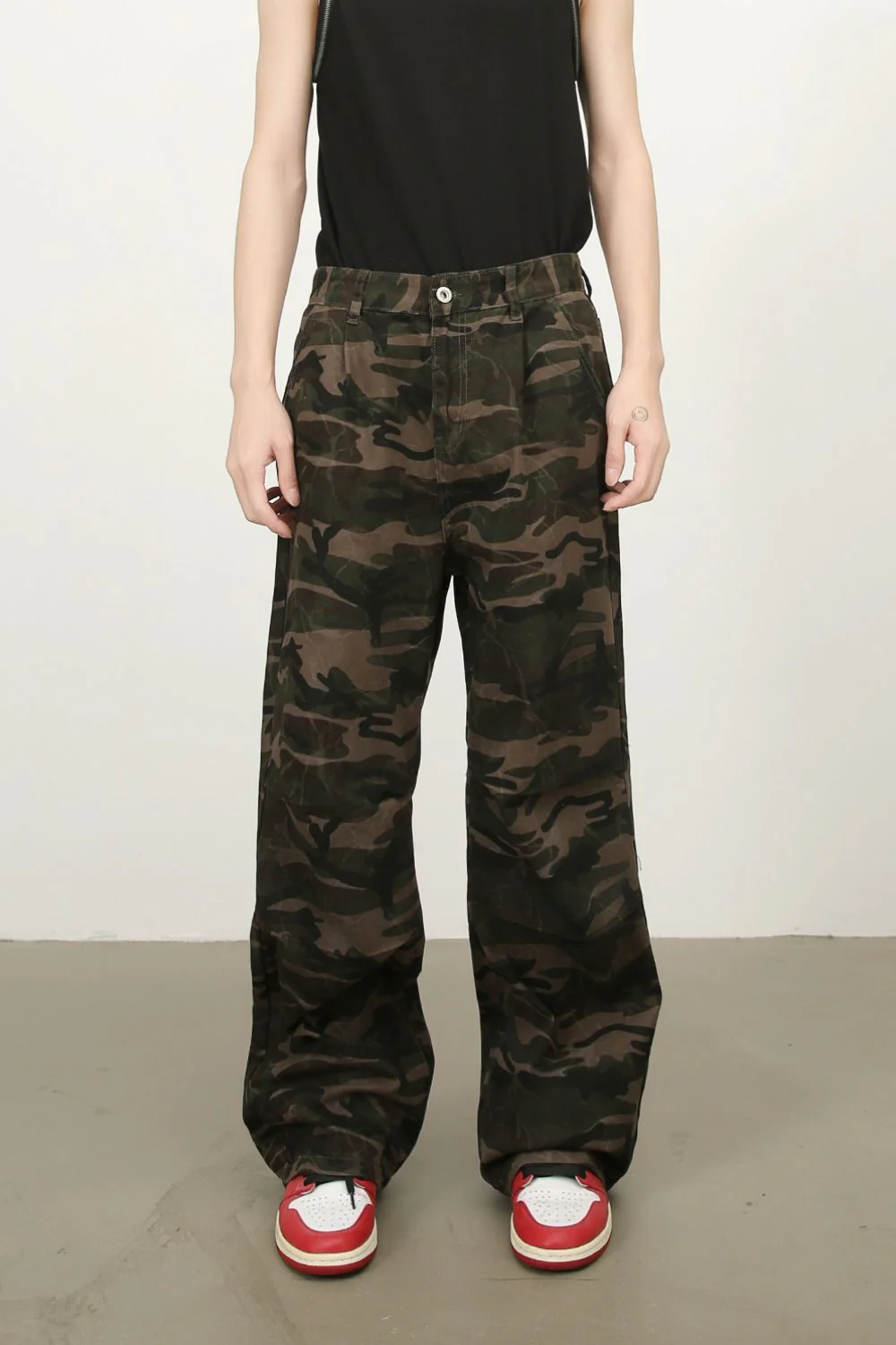 Men's Camouflage Jeans with Pockets - Image 3