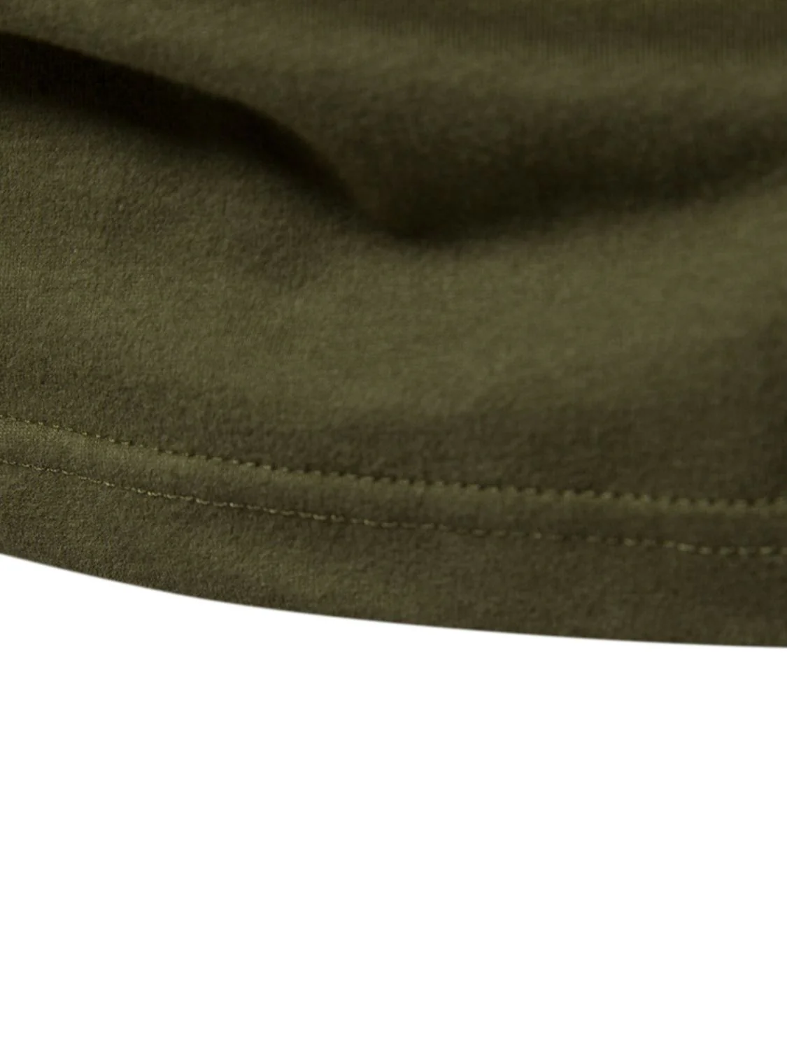 Men's Contrast Round Neck Raglan Sleeve T-Shirt - Image 4