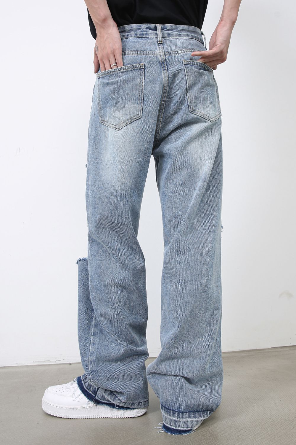 Men's Distressed Baggy Jeans - Image 3
