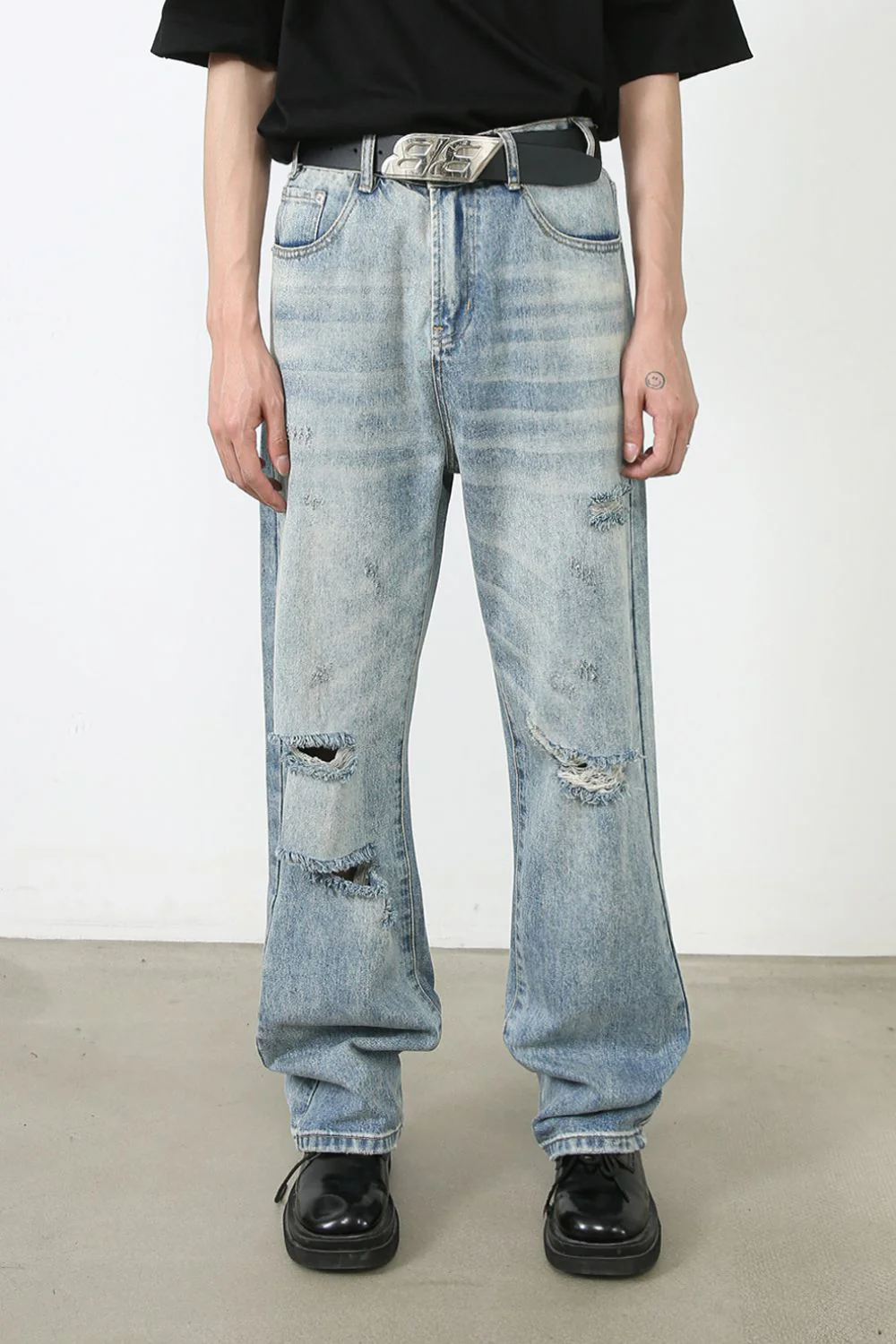 Men's Distressed Jeans with Pockets - Image 2