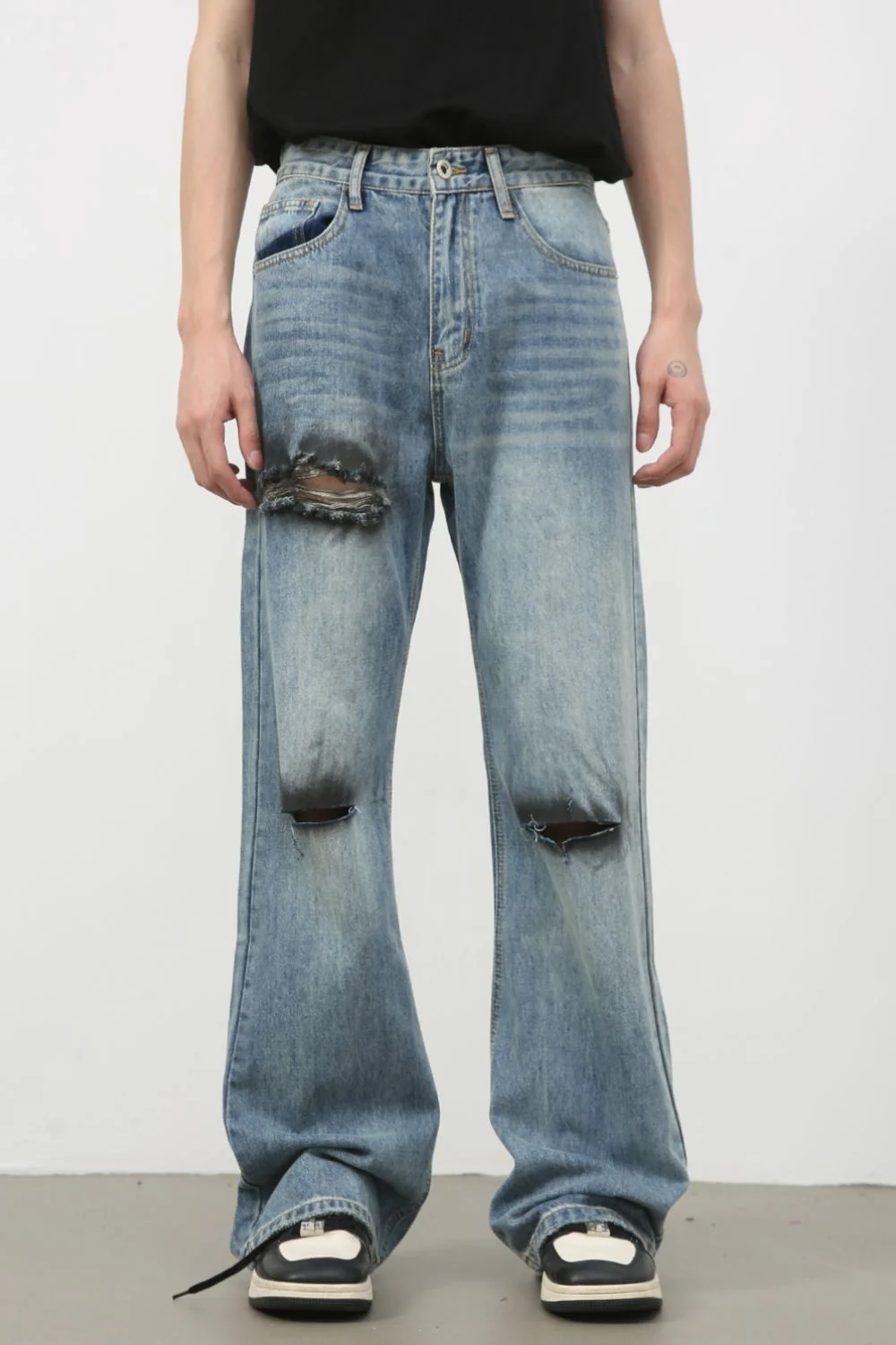 Men's Distressed Loose Fit Jeans - Image 2