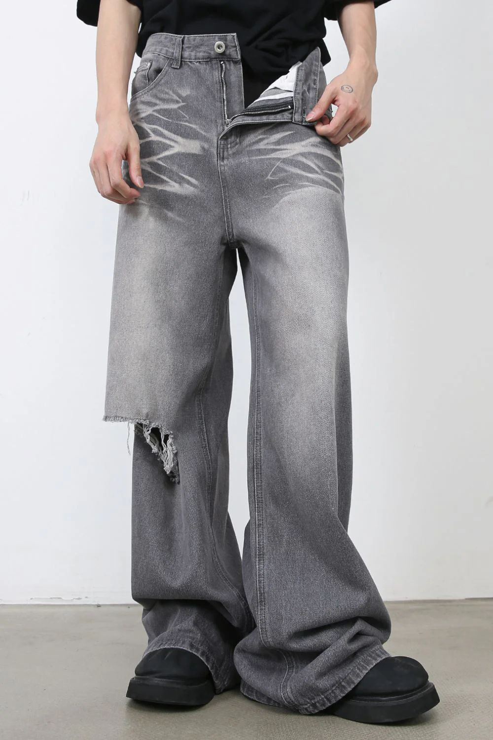 Men's Distressed Wide Leg Jeans - Image 2