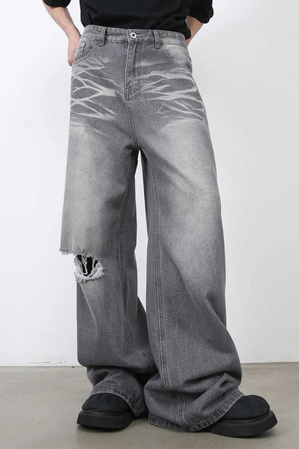 Men's Distressed Wide Leg Jeans - Image 3