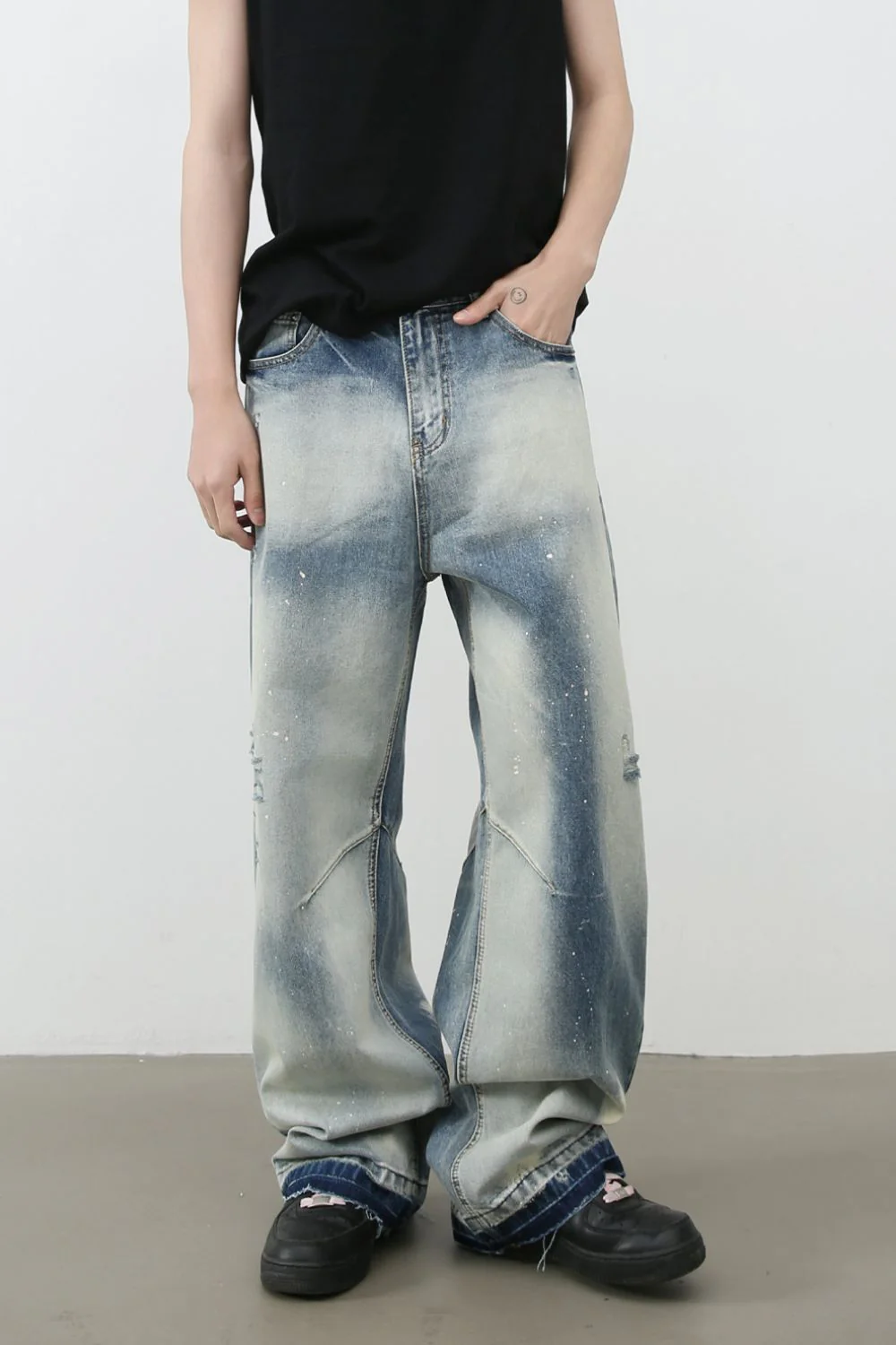 Men's Distressed Wide Leg Jeans - Image 3