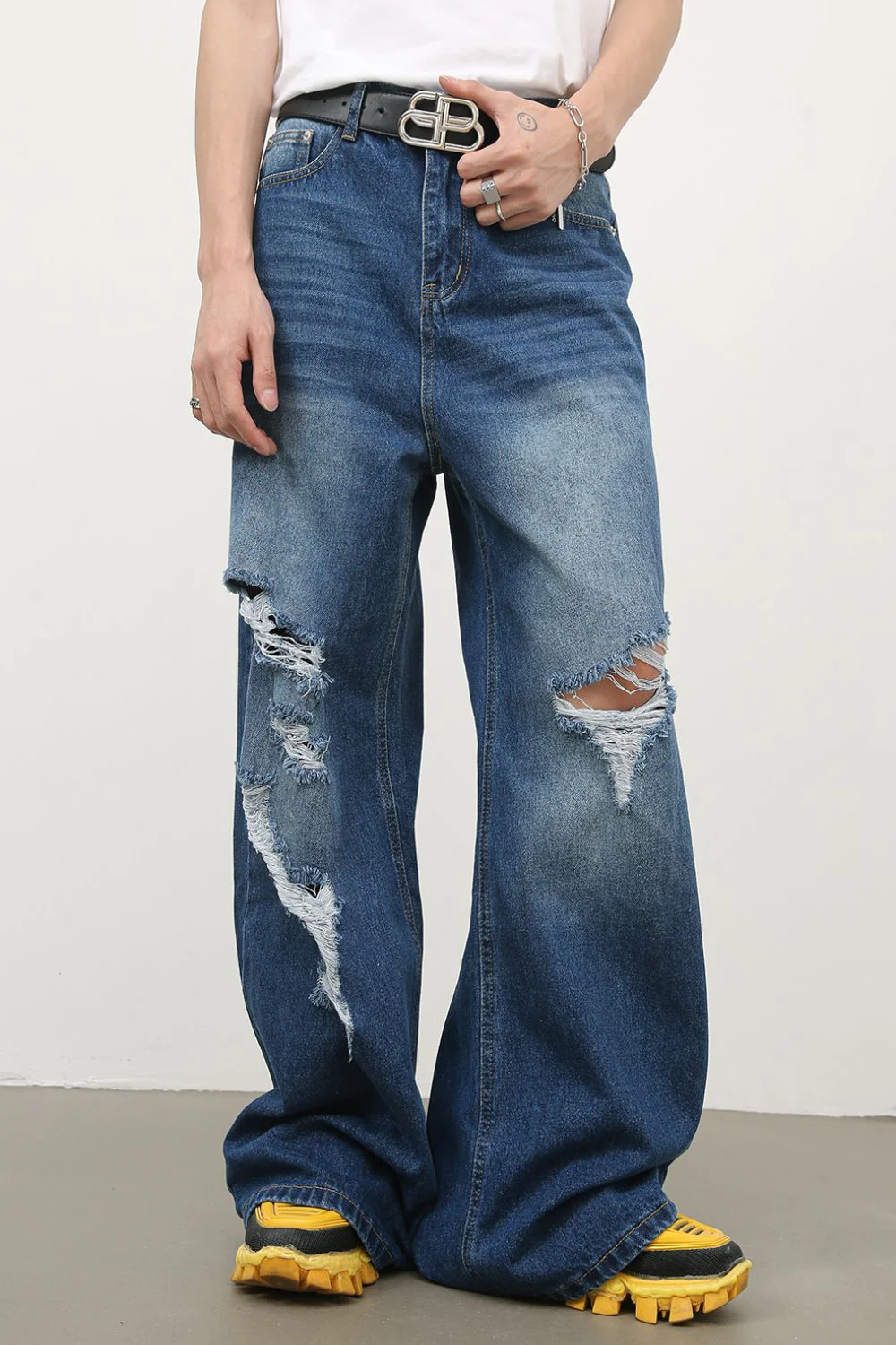 Men's Distressed Wide Leg Jeans - Image 3
