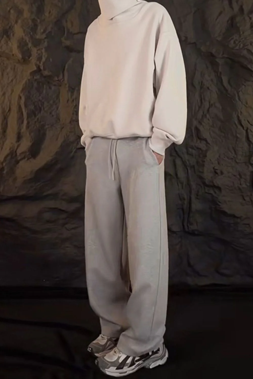 Men's Drawstring Straight-Leg Sweatpants - Image 2