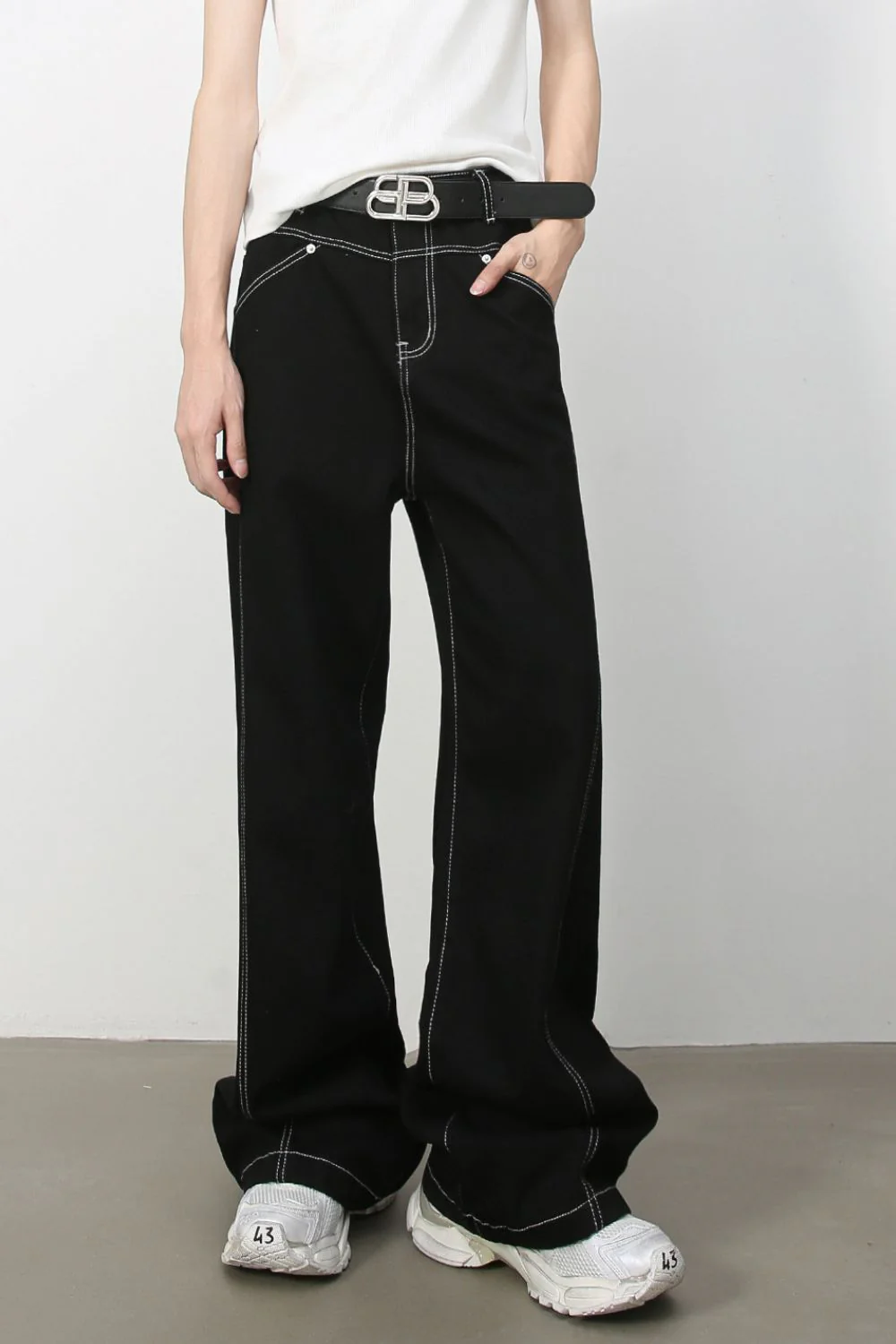 Men's Loose Fit Jeans - Image 2