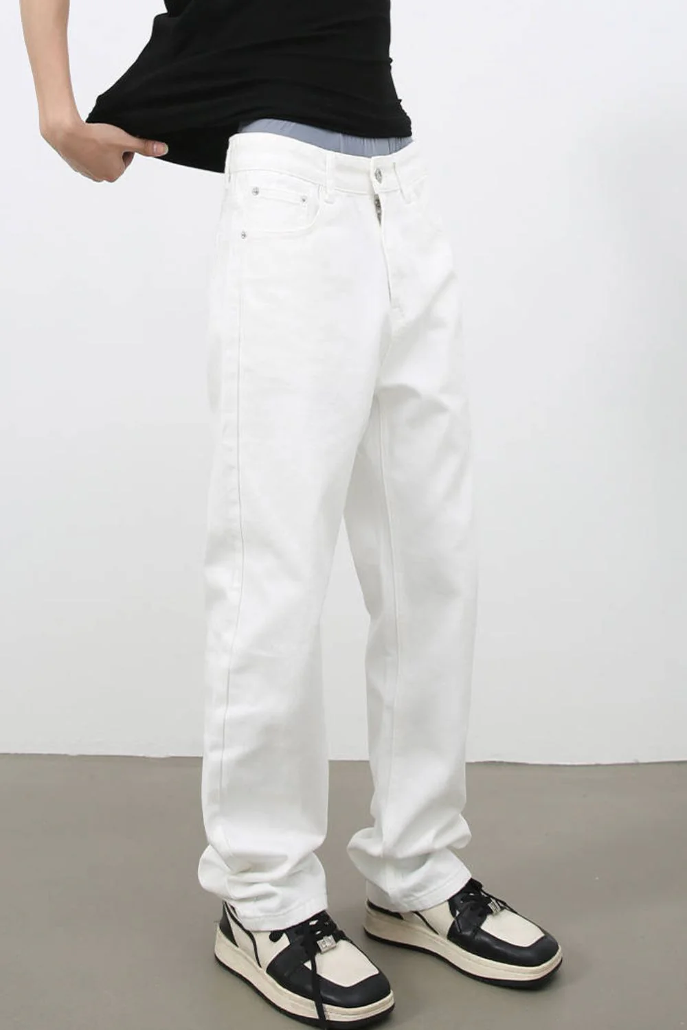 Men's Mid Rise Jeans with Pockets - Image 2