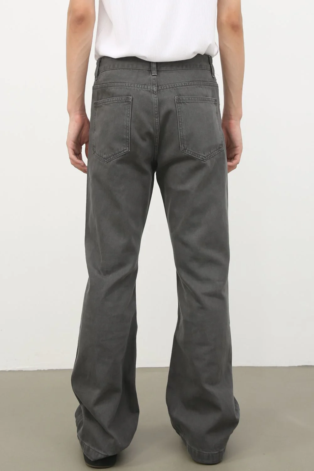 Men's Mid Rise Jeans with Pockets - Image 2