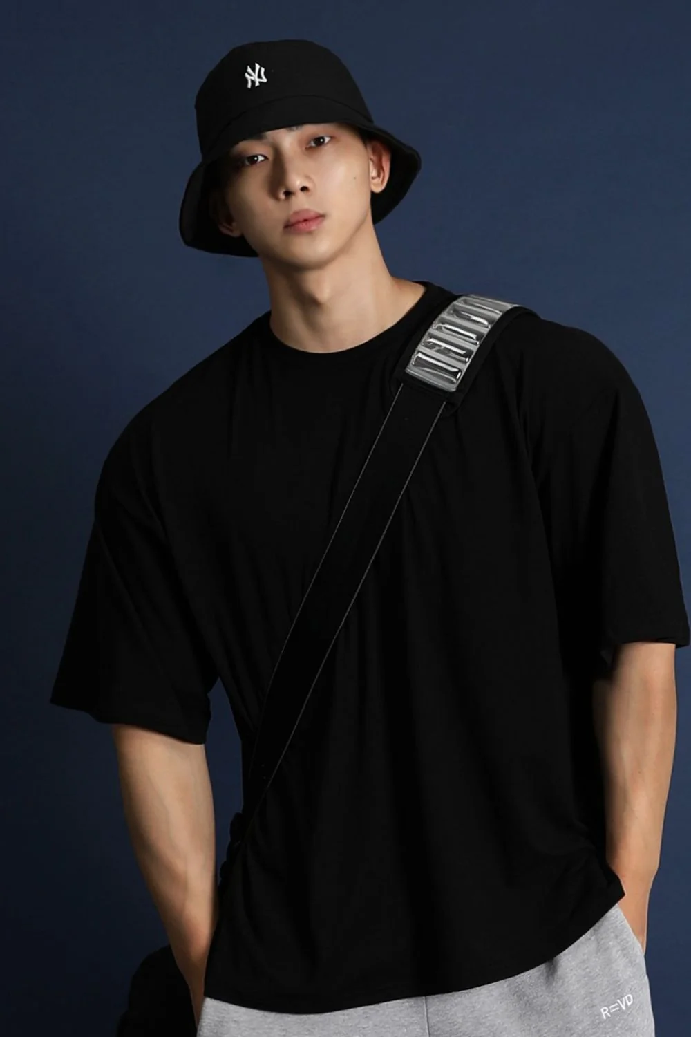Men's Plus Size Round Neck Half Sleeve T-Shirt - Image 4