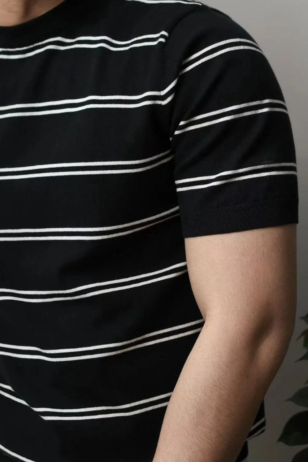 Men's Plus Size Round Neck Striped T-Shirt - Image 6
