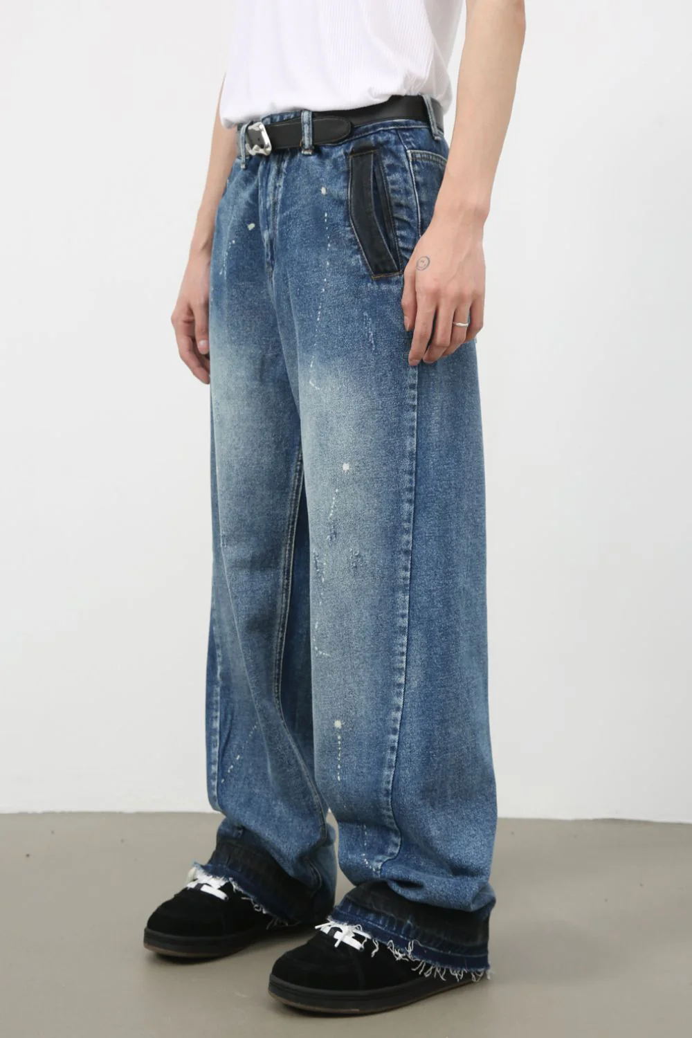 Men's Raw Hem Baggy Jeans - Image 3